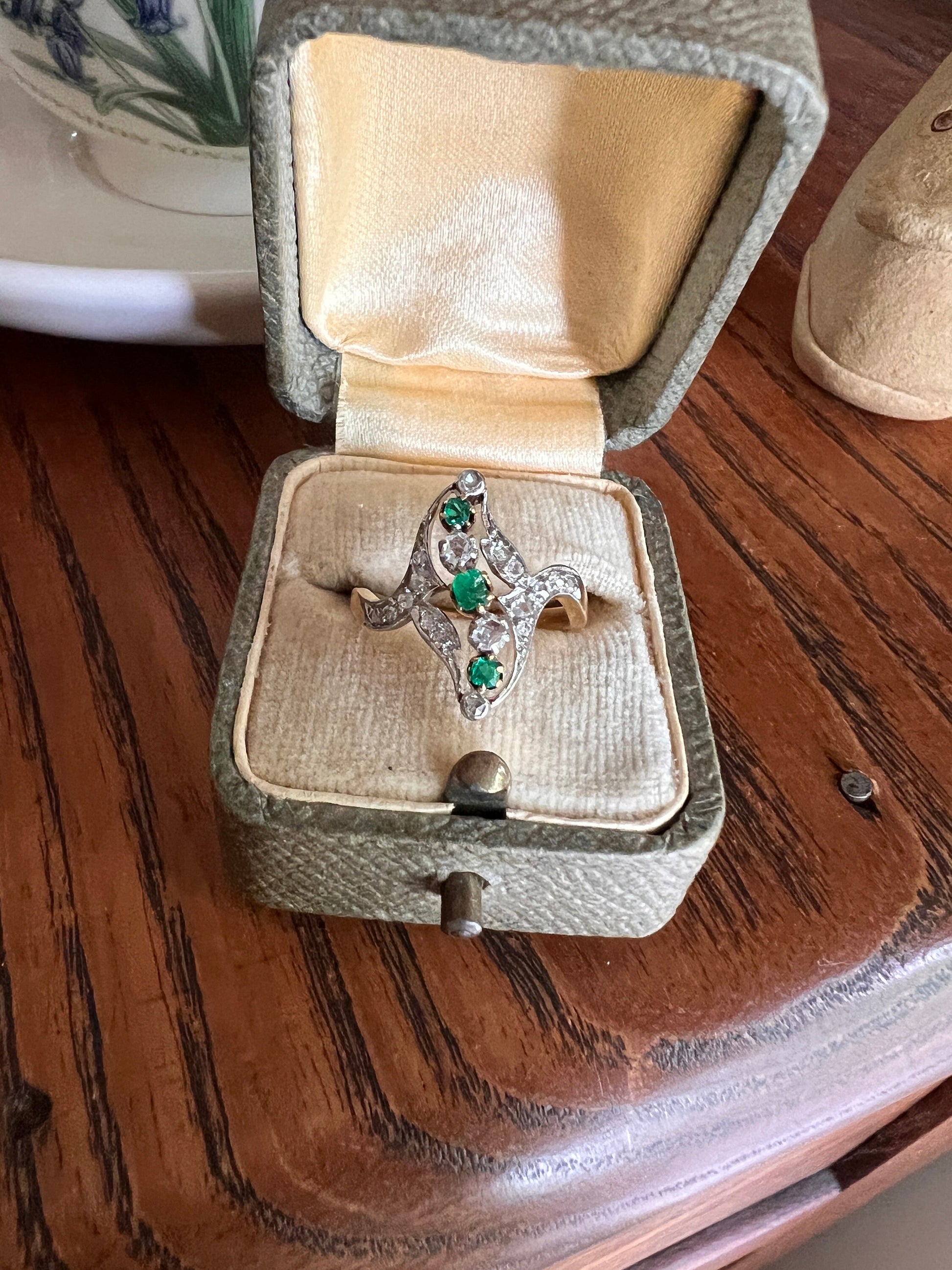 SWIRL Rose Cut Diamond Green EMERALD French Antique Belle Epoque Ring 18k Gold Art Nouveau Victorian Ornate Sparkle Color Romantic Gift
