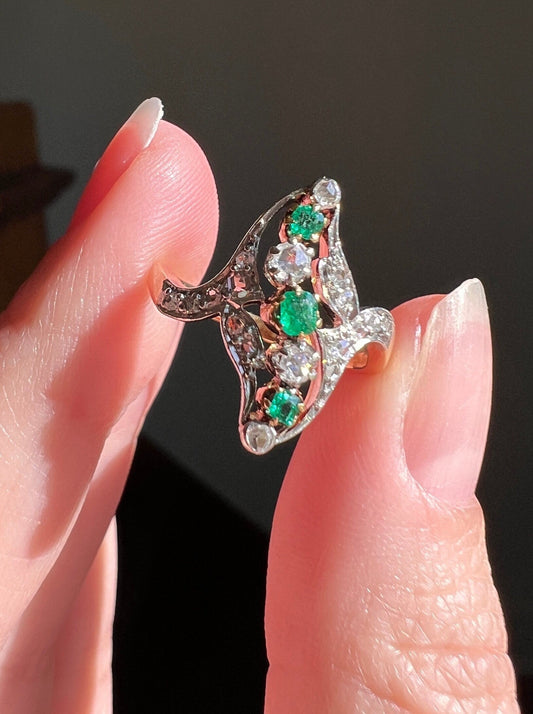 Ornate emerald and diamond swirl ring French belle epoque stacker