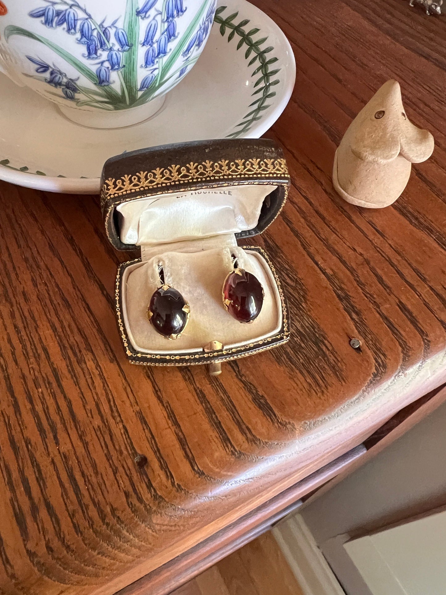 Fleur De Lis Prongs Large Juicy Cabochon Garnet Stud Earrings Vintage to Antique 14k Gold Glowing Crimson Red Domed Chunky Statement Orbs