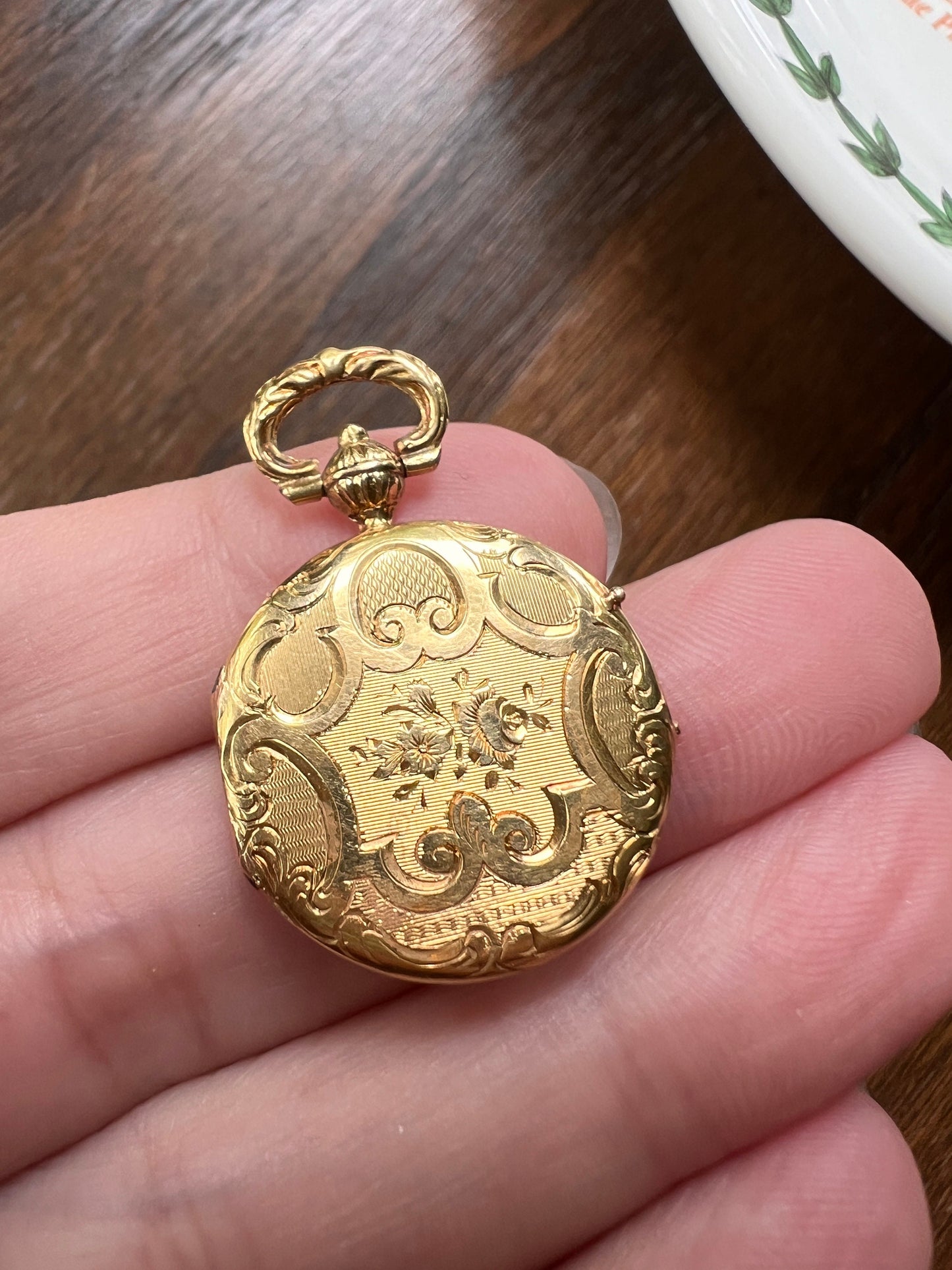 LOCKET Reversible FLORAL Engraved Antique Pendant Victorian 18k Gold Solid French Belle Epoque Necklace Romantic Gift Floral Love Double Pic