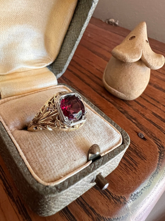 Juicy Raspberry GARNET Filigree 14k Gold Antique Ring Art Deco Three Leaf Clover Romantic Stacker Gift Openwork Red