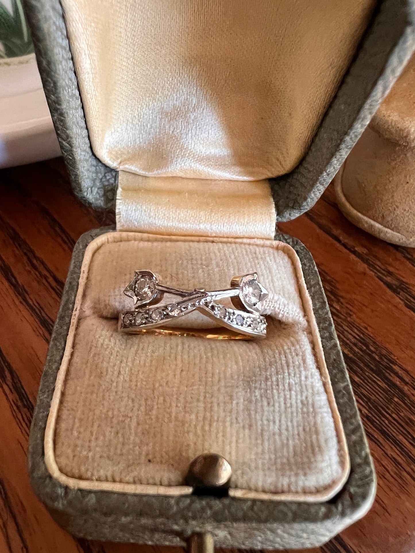 Antique TULIPS Single Cut Diamond Ring French Antique 18k Gold Bow Crossing Stacker Band Figural Floral Pinky Midi Victorian Belle Epoque