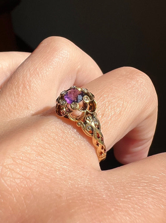 antique victorian ring 18k gold French amethyst purple