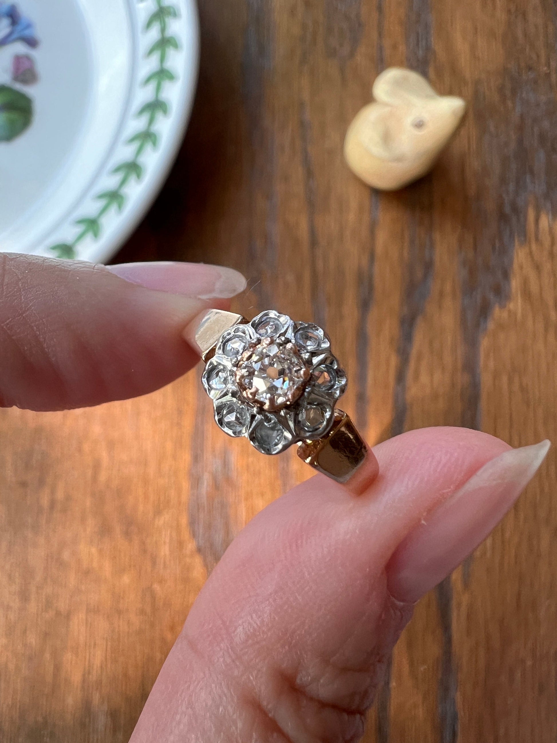 CLUSTER Ring Old Mine Cut Rose Cut DIAMOND Daisy Floral French Victorian Antique 18k Gold Ring Stacker Band Belle Epoque Romantic Gift OMC