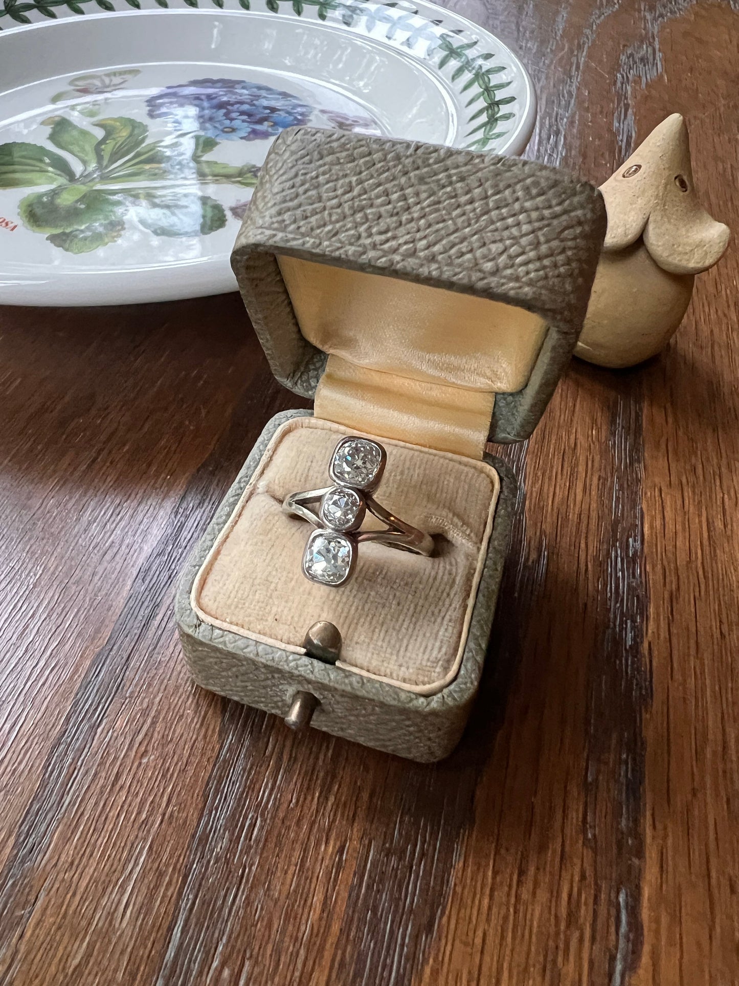 Three Stone 1.75 CARAT Old Mine Cut DIAMOND French Antique 18k White Gold Ring Stacker Belle Epoque Romantic Gift OMC Art Deco 1 3/4 1.75Ctw