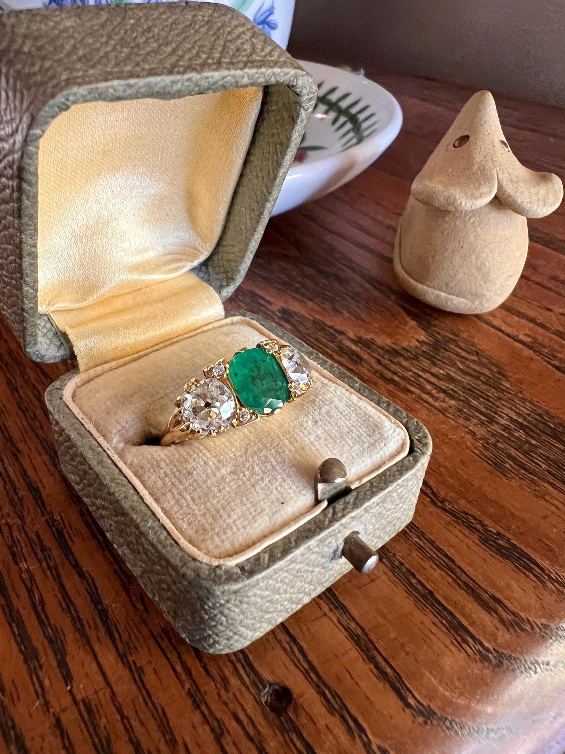 Antique 1.5 Carat Natural EMERALD & 1.9 Carat Tdw Eye Clean Old Mine Cut DIAMOND Three Stone Ring 18k Gold Big Chunky Stacker Art Deco OMC