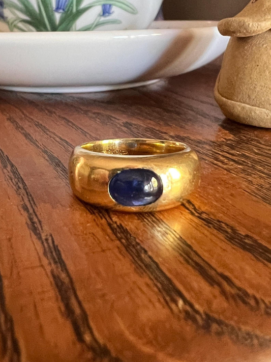 Vintage East West Natural SAPPHIRE Gypsy Ring 9.8g 18k Gold French Glowing Blue Cabochon Wide Band Chunky