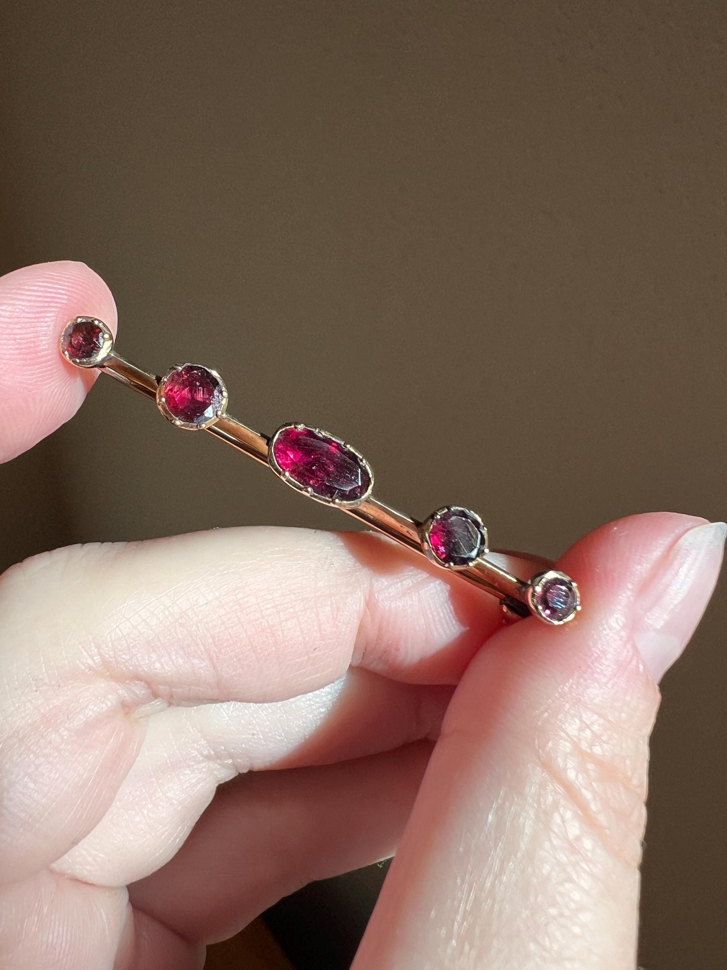 Flat Cut GARNET Glowing Purple Red Georgian Victorian Collet Set 9k Gold Bar Brooch Pin for Pendant Minimalist Gift Neckstack Five Stone