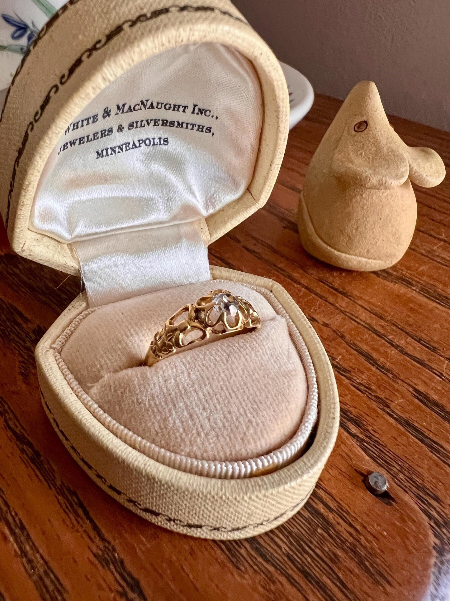 BOWS Antique Victorian Old Mine Cut DIAMOND Solitaire Openwork Buttercup French 18k Gold Solid Figural Stacker Romantic Gift Engagement OmC