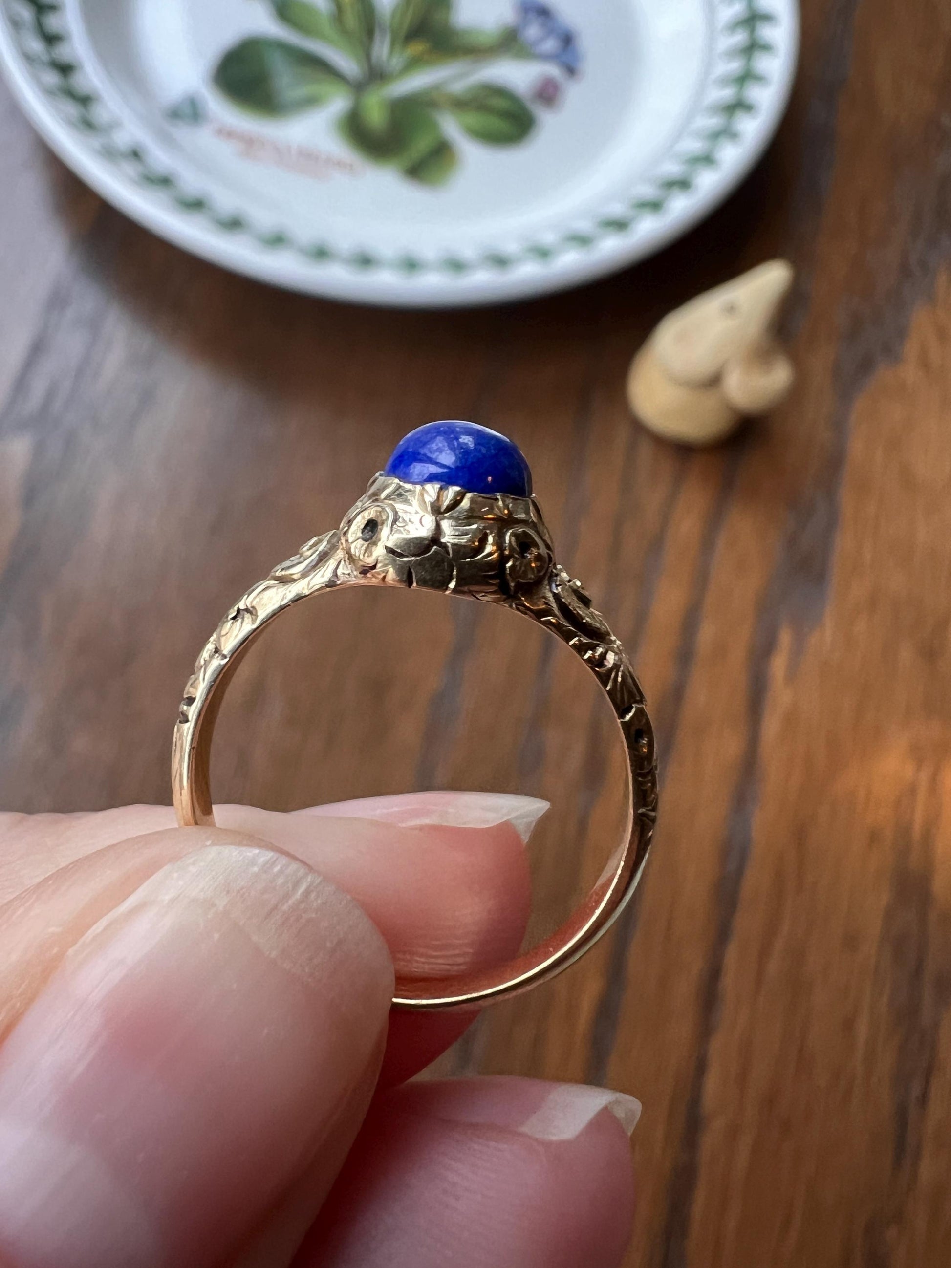 ORNATE Floral Embossed Blue LAPIS Lazuli Solitaire Ring Antique 18k Gold Victorian to Georgian Stacker Romantic Gift Tall Detailed Band