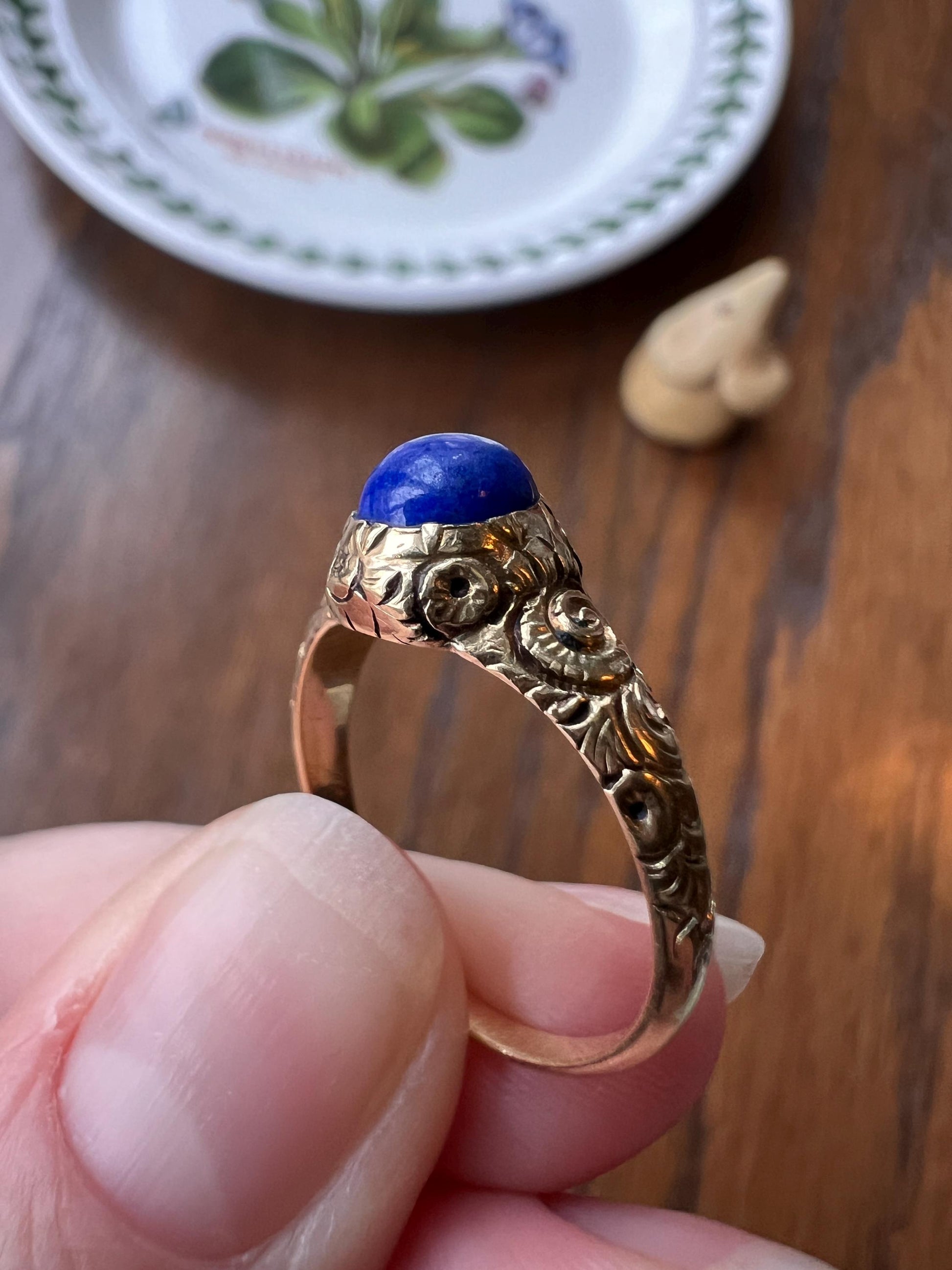 ORNATE Floral Embossed Blue LAPIS Lazuli Solitaire Ring Antique 18k Gold Victorian to Georgian Stacker Romantic Gift Tall Detailed Band