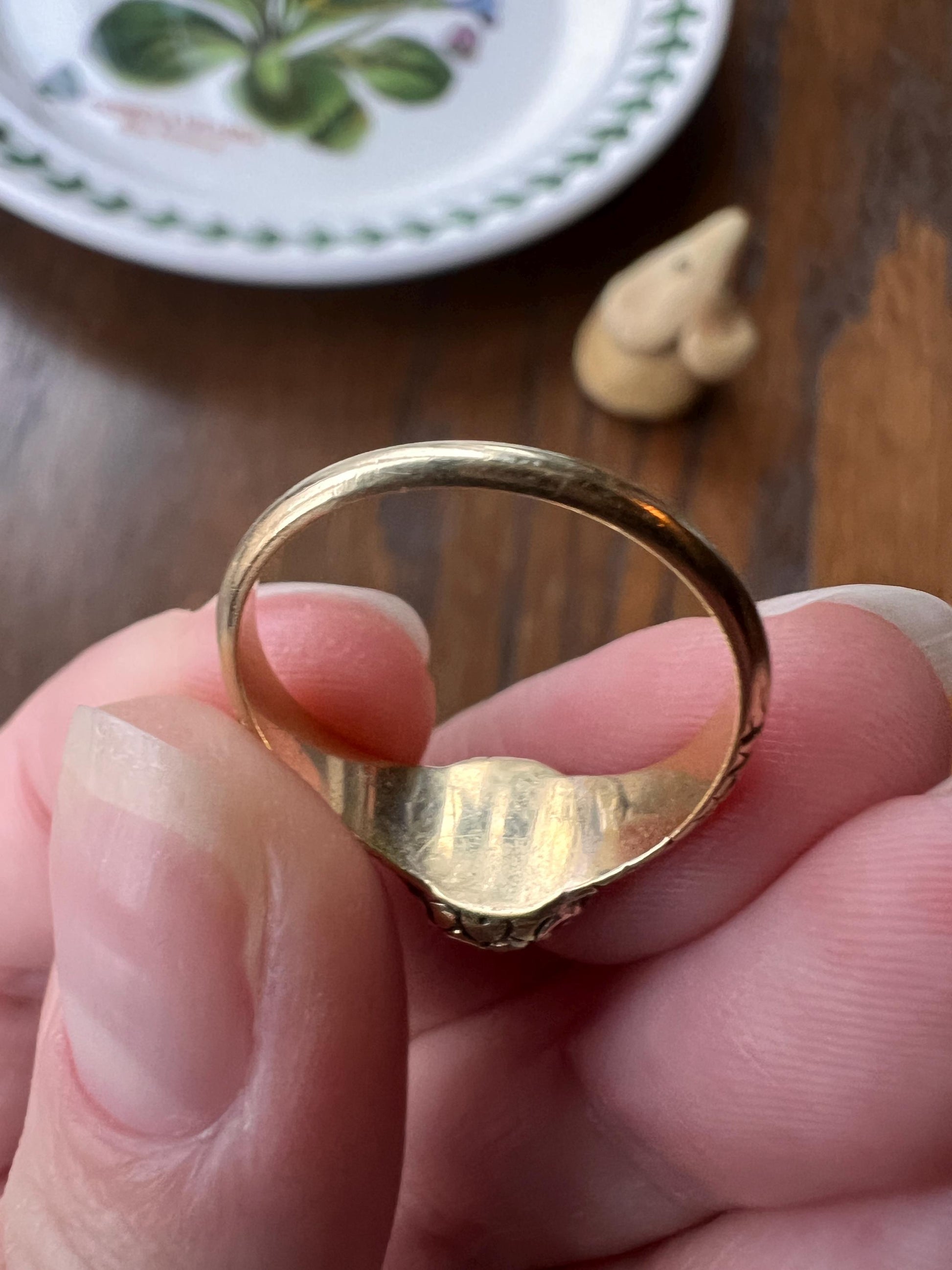 ORNATE Floral Embossed Blue LAPIS Lazuli Solitaire Ring Antique 18k Gold Victorian to Georgian Stacker Romantic Gift Tall Detailed Band