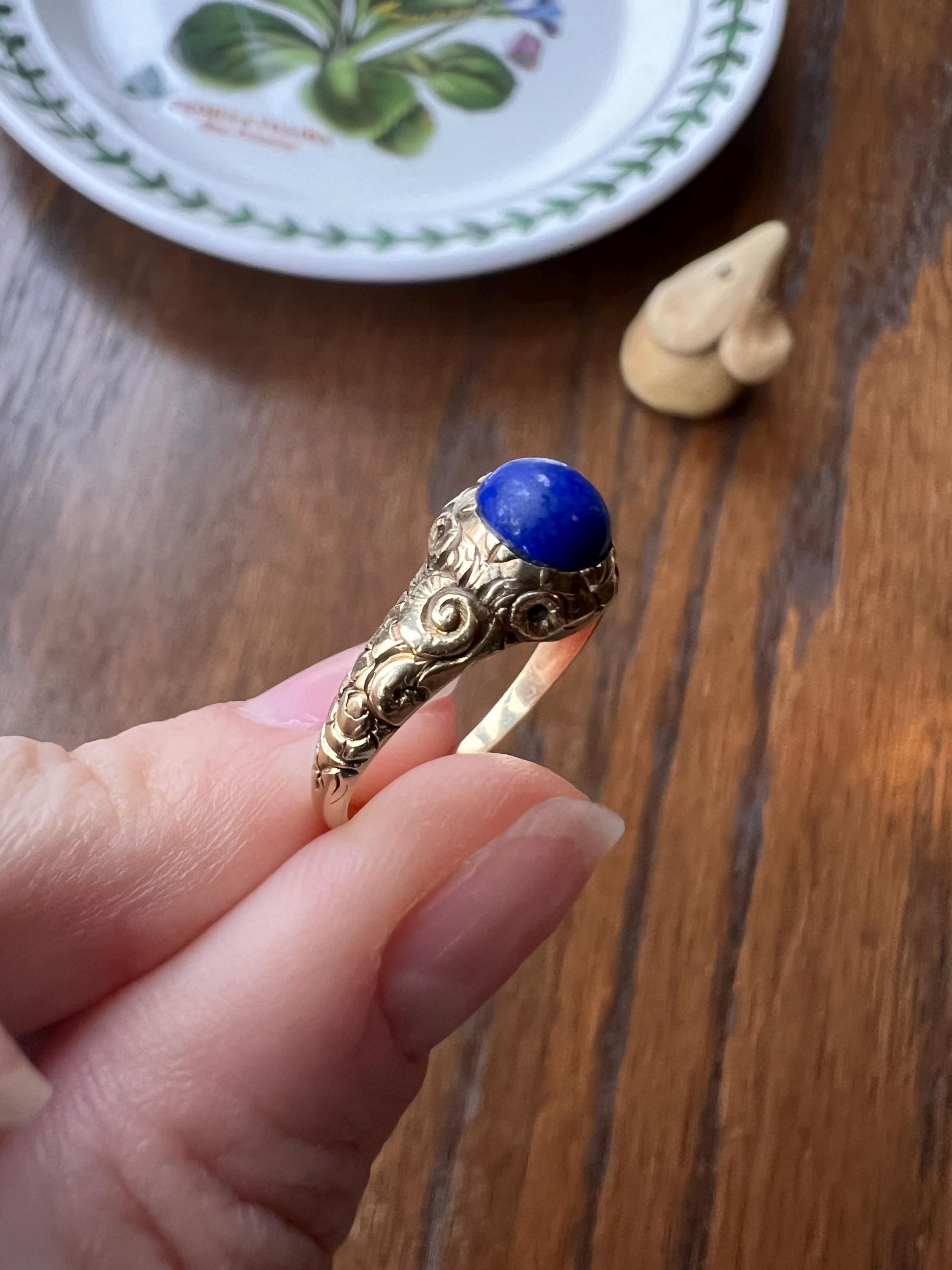 ORNATE Floral Embossed Blue LAPIS Lazuli Solitaire Ring Antique 18k Gold Victorian to Georgian Stacker Romantic Gift Tall Detailed Band