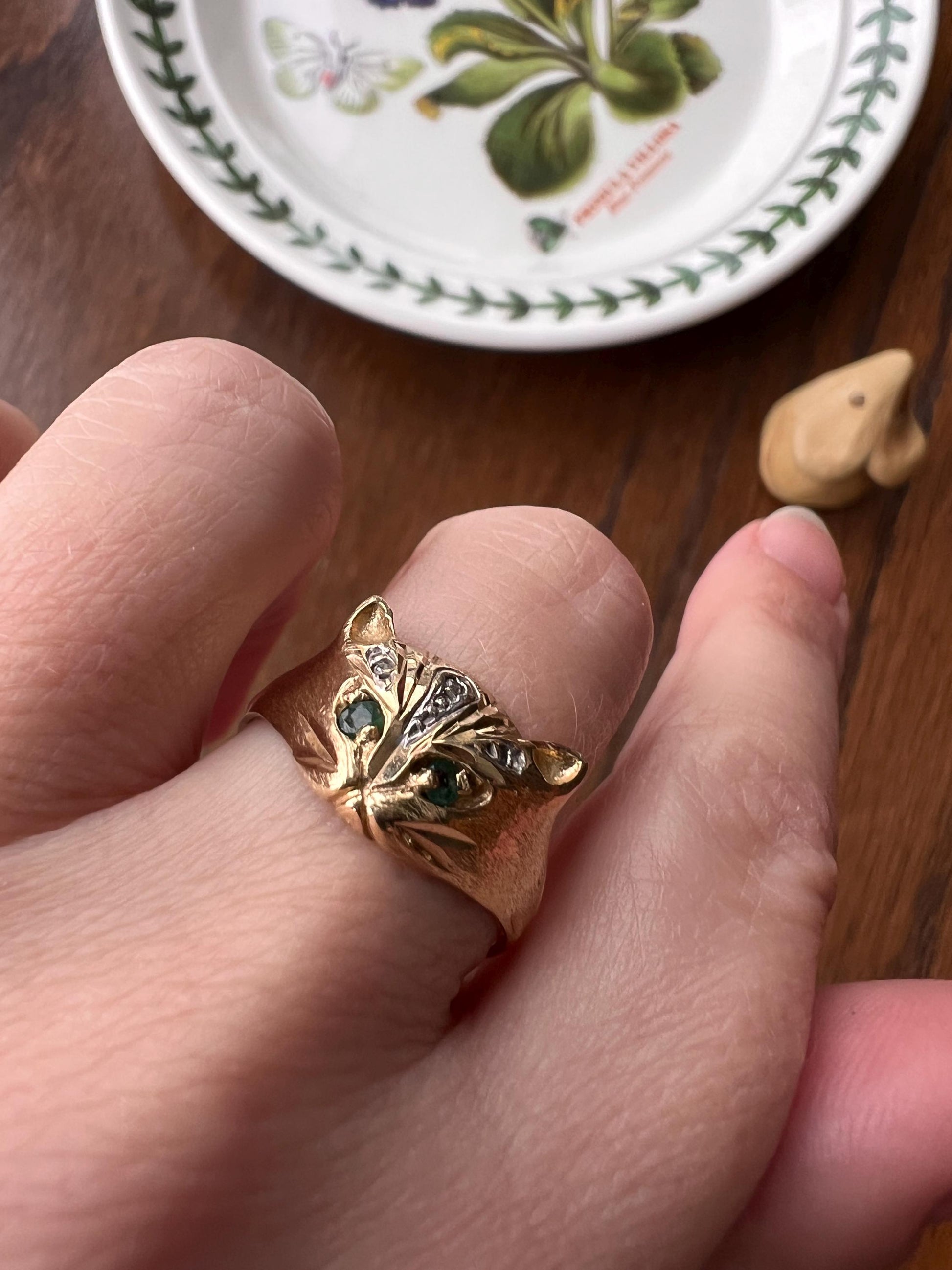 CAT Fun Figural Kitty Ring Green Emerald Eyes Diamond 9k Gold Stacker Animal Jewelry Band Kitten Vintage Whimsical Gift Not 10k