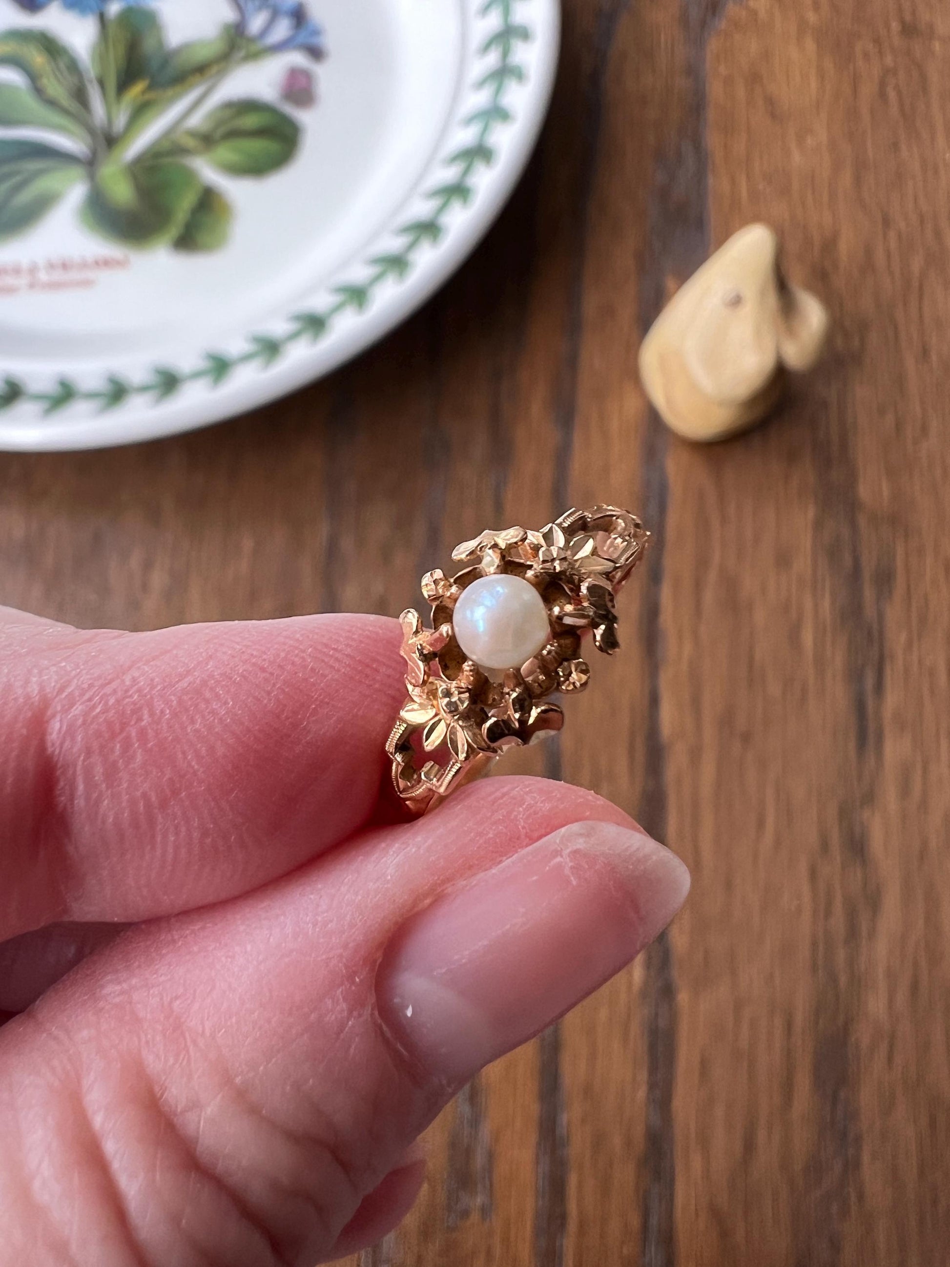 Ornate FLORAL Clover Pearl Solitaire Ring 18k Gold Stacker June Birthstone Birthday Ringstack French Belle Epoque