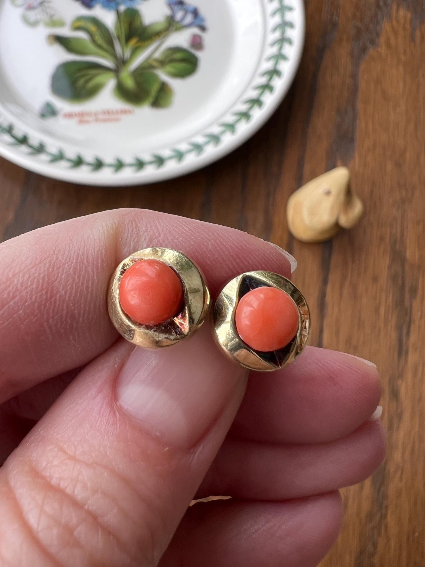 CORAL Antique Art Deco 14k GOLD Stud Button Earrings Unique Geometric Romantic Gift Jugendstil Round Circle Eye Minimalist Studs