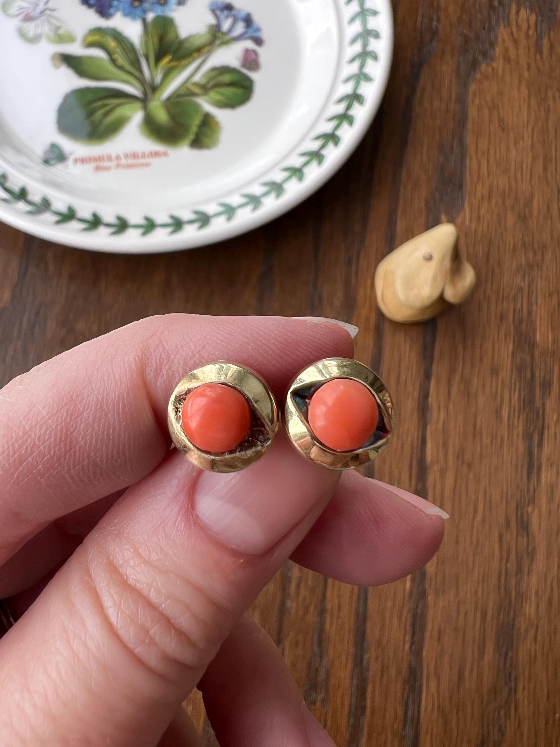 CORAL Antique Art Deco 14k GOLD Stud Button Earrings Unique Geometric Romantic Gift Jugendstil Round Circle Eye Minimalist Studs