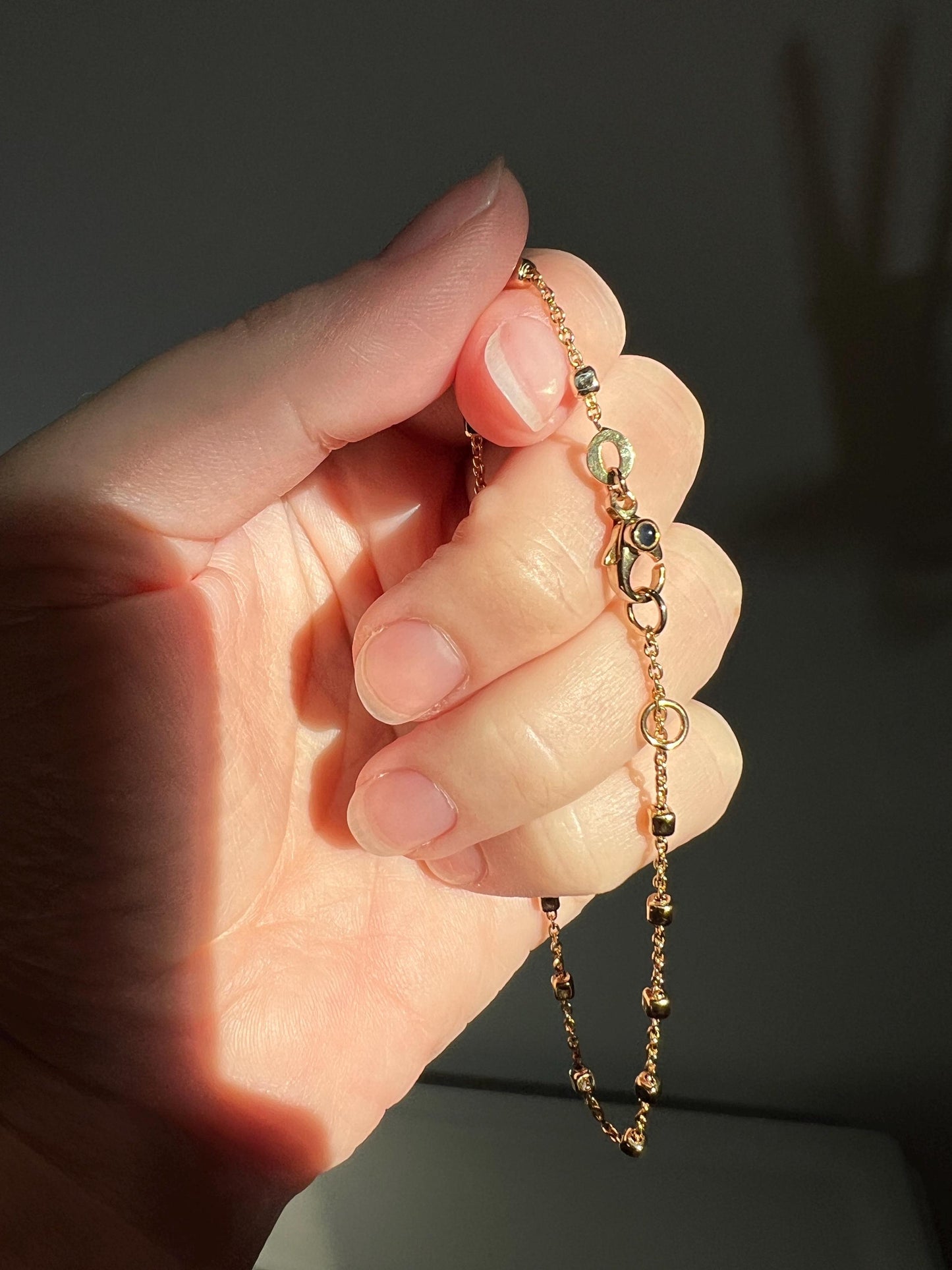 SAPPHIRE Encrusted Clasp Dainty Cube Rivet & Link Chain BRACELET 18k Gold Preowned to Vtg Wriststack Blue Minimalist Geometric Romantic Gift