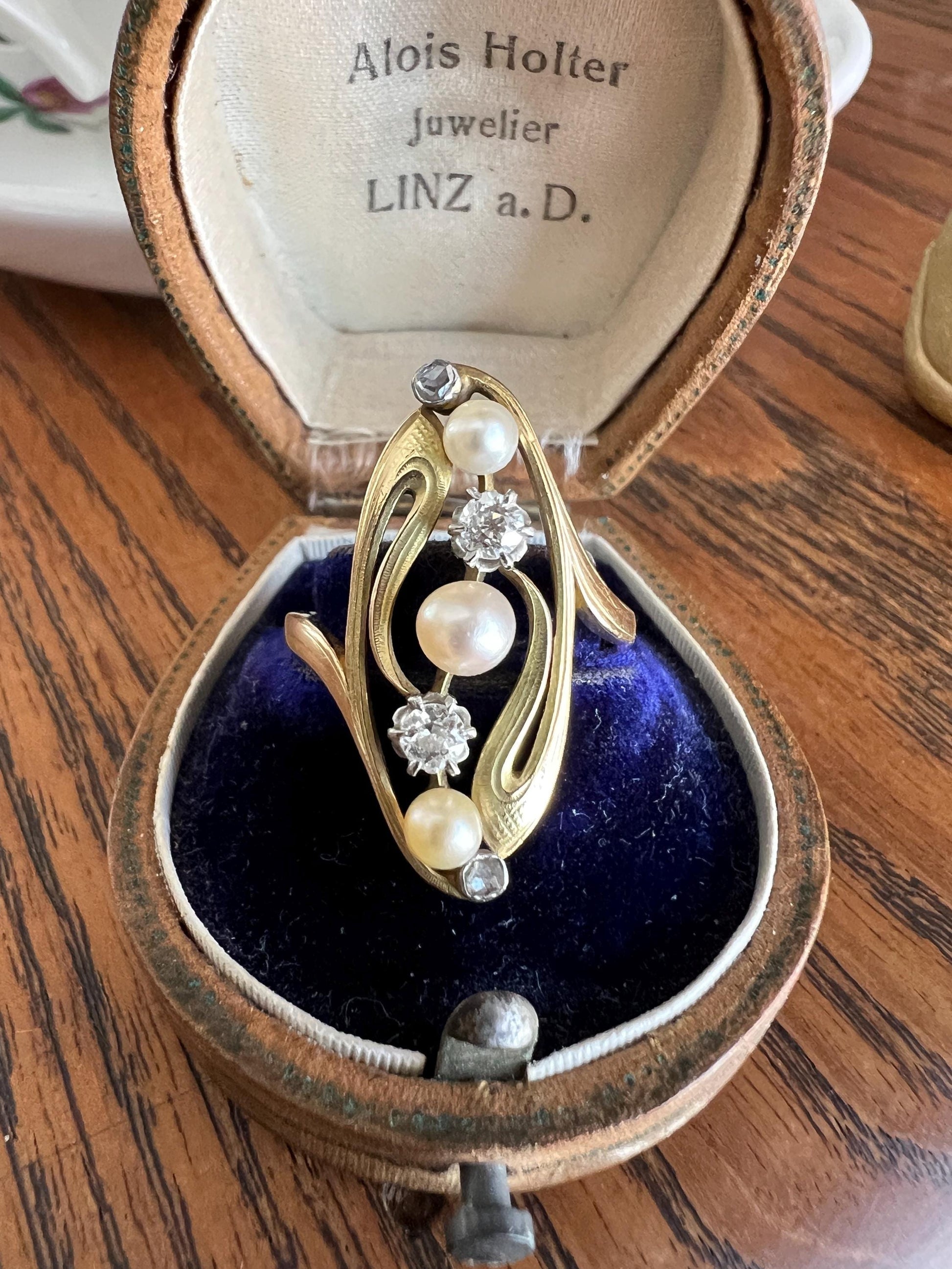 Delicious French Art NOUVEAU Antique Belle Epoque Rose Old Mine Cut DIAMOND Pearl SWIRL Whiplash 18k Gold Ring Large 1" Face Love Gift OmC