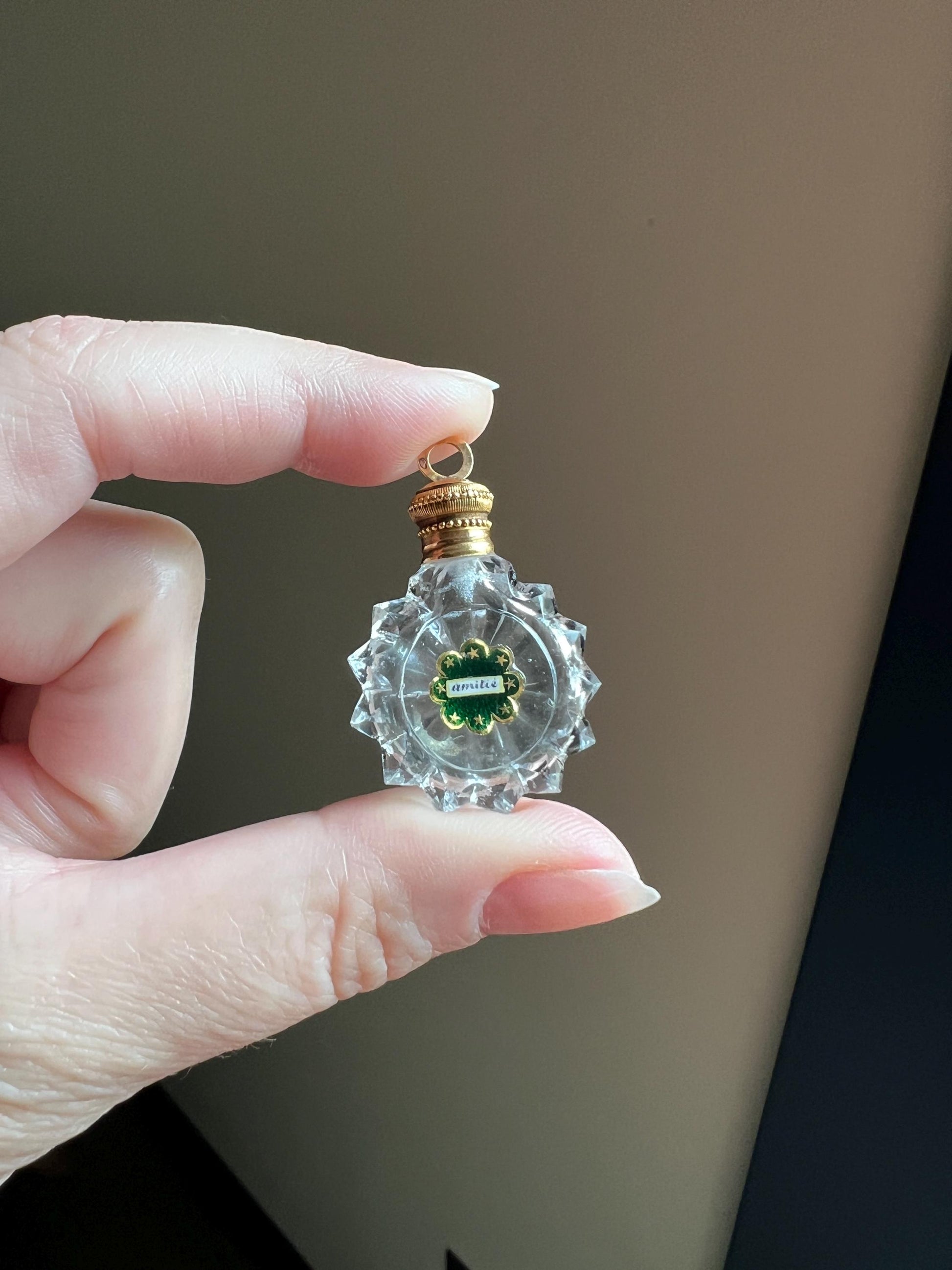 AMITIE Friendship Antique GEORGIAN Era 18k Gold Glass Perfume PENDANT French Chatelaine Vinaigrette Scent Bottle Green Ornate Shaker Locket