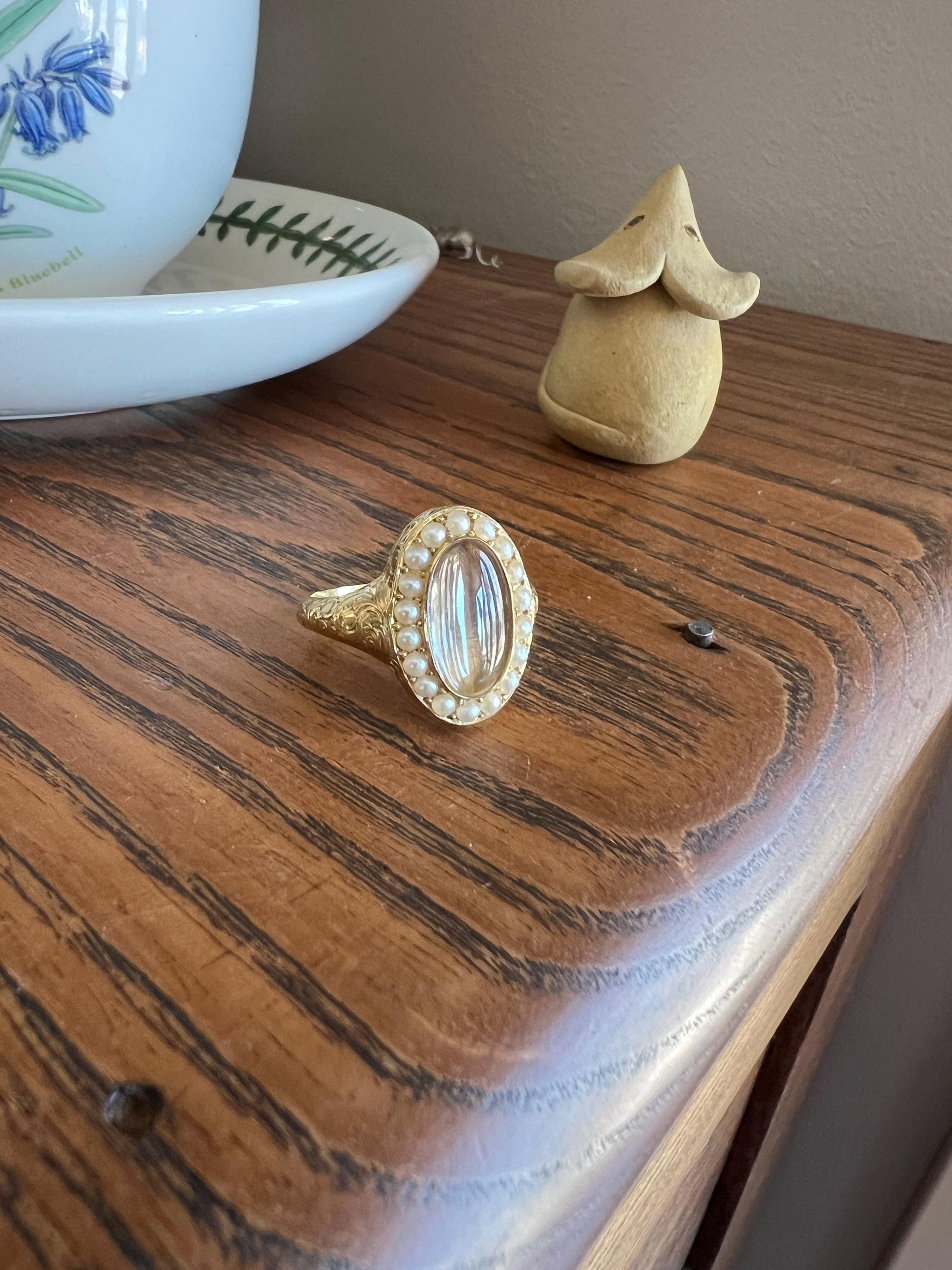 LOCKET Back Ring 18k Gold PEARL Halo Magnifying Lens Ornate 3D Hand Engraved OPENS Hinged Compartment Band Romantic Gift Love Token Scrolled