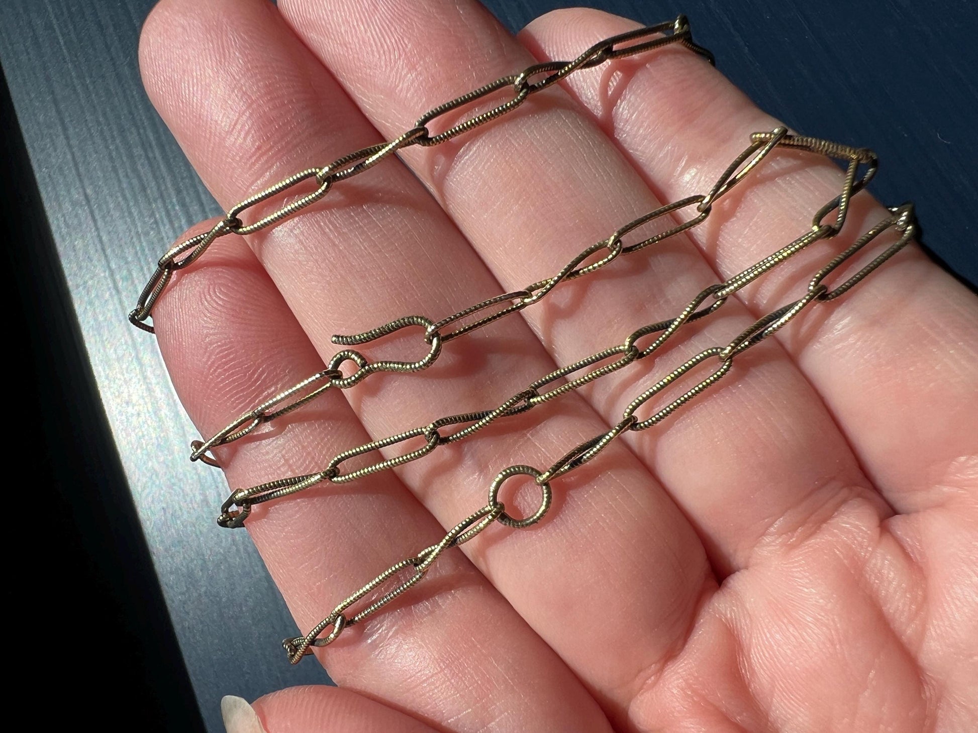 Antique VICTORIAN Ribbed Link Paperclip Twist Chain 14k Gold Layering Warm Neckmess Neckstack Unique Link Old Hook Clasp Pendant Holder