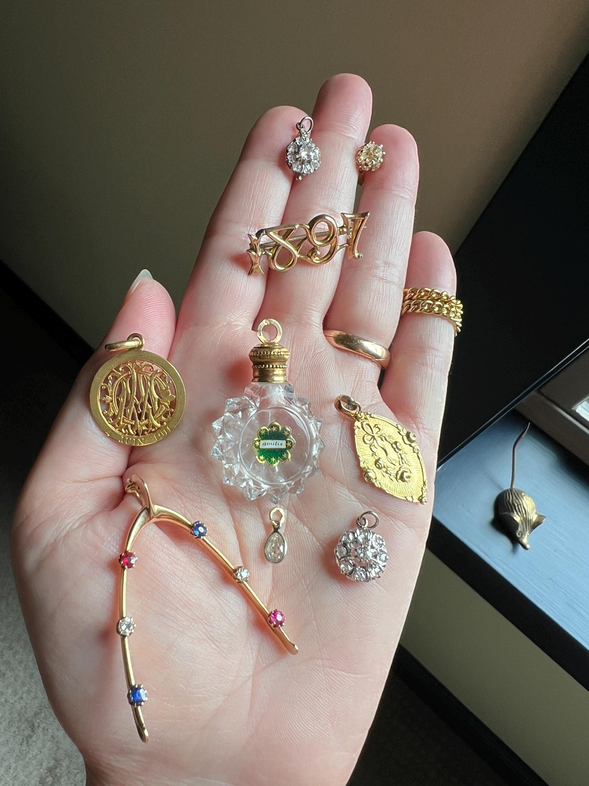 AMITIE Friendship Antique GEORGIAN Era 18k Gold Glass Perfume PENDANT French Chatelaine Vinaigrette Scent Bottle Green Ornate Shaker Locket