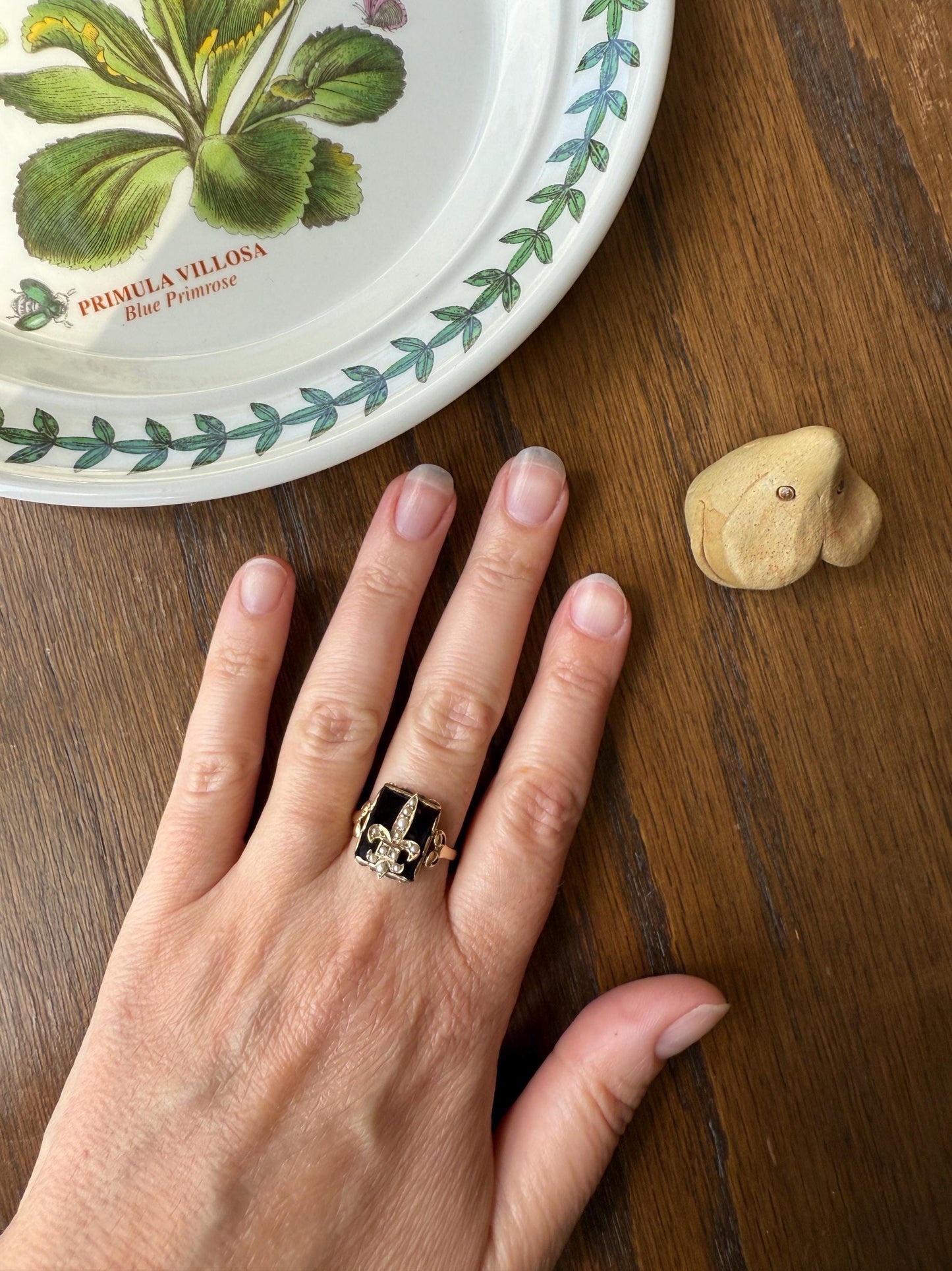 FLEUR De Lis ANTIQUE Figural Black Onyx Ring 10k Gold Figural Unique Gift Art Deco Stacker Flower of the Lily French Symbol Seed Pearl Inlay