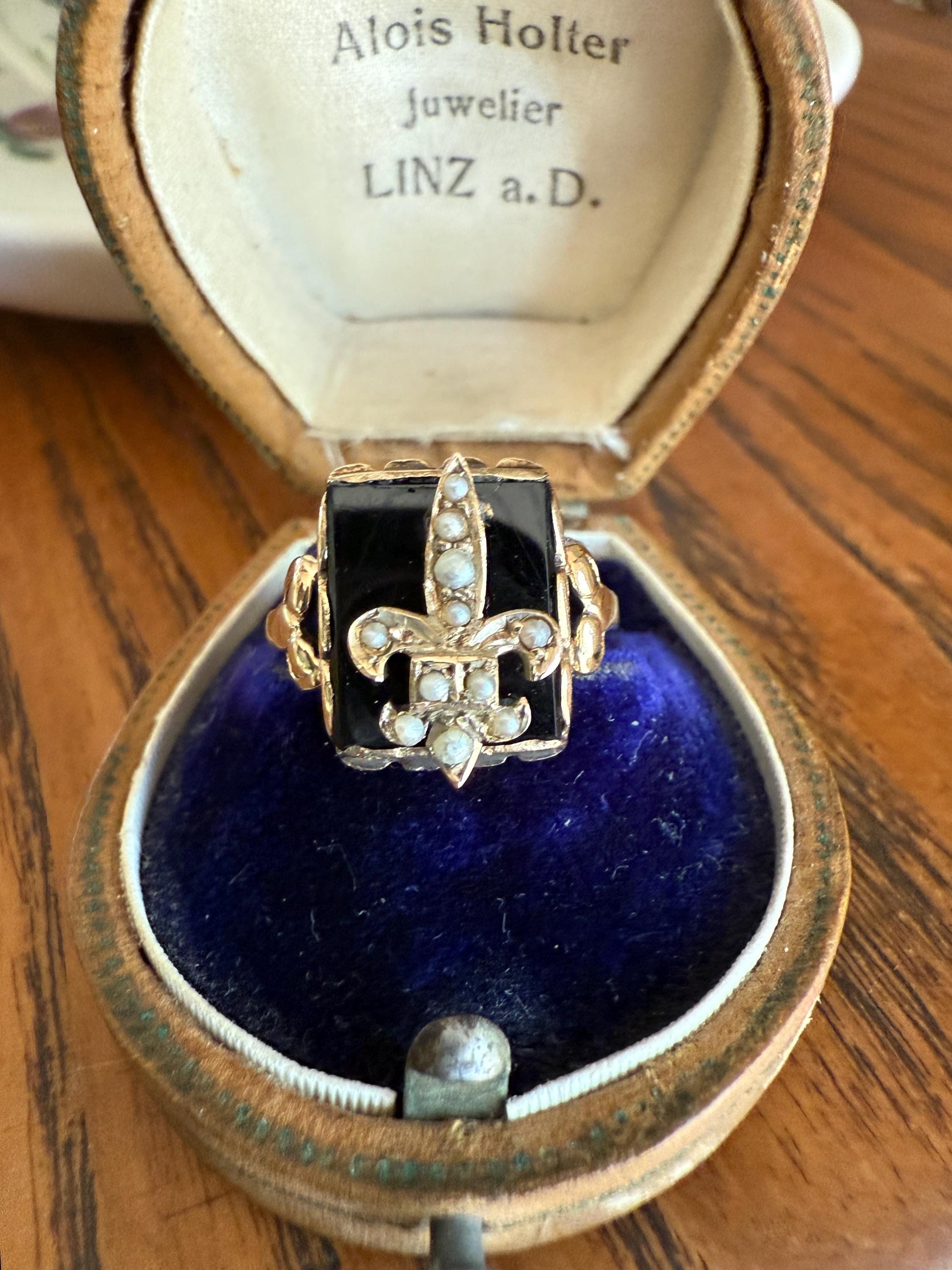 FLEUR De Lis ANTIQUE Figural Black Onyx Ring 10k Gold Figural Unique Gift Art Deco Stacker Flower of the Lily French Symbol Seed Pearl Inlay