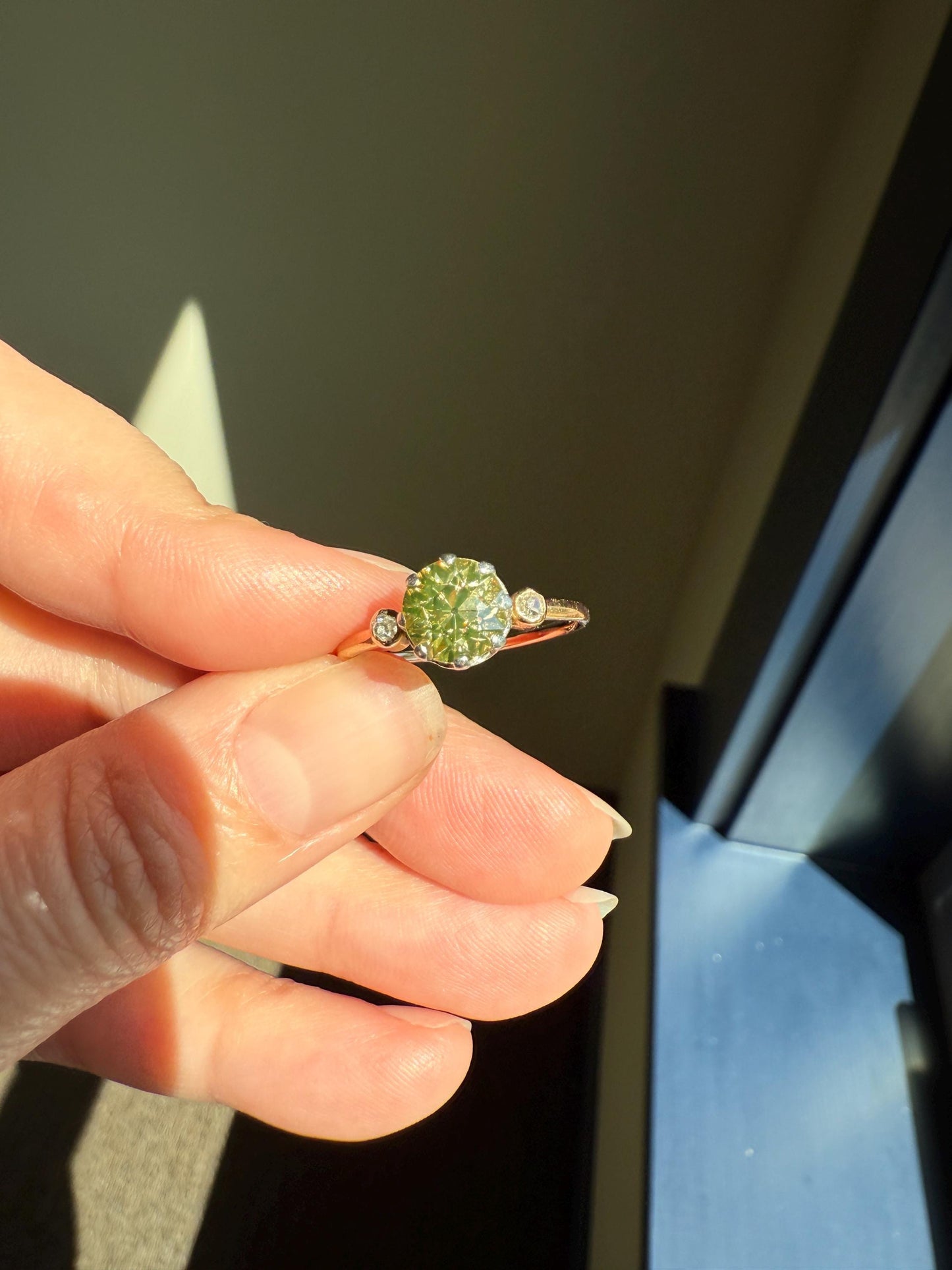 Antique Eye Clean Color Change 1.5 Carat Tdw Antique Fancy Champagne Green Yellow Old Mine Cut DIAMOND Solitaire Ring Three Stone 18k Gold