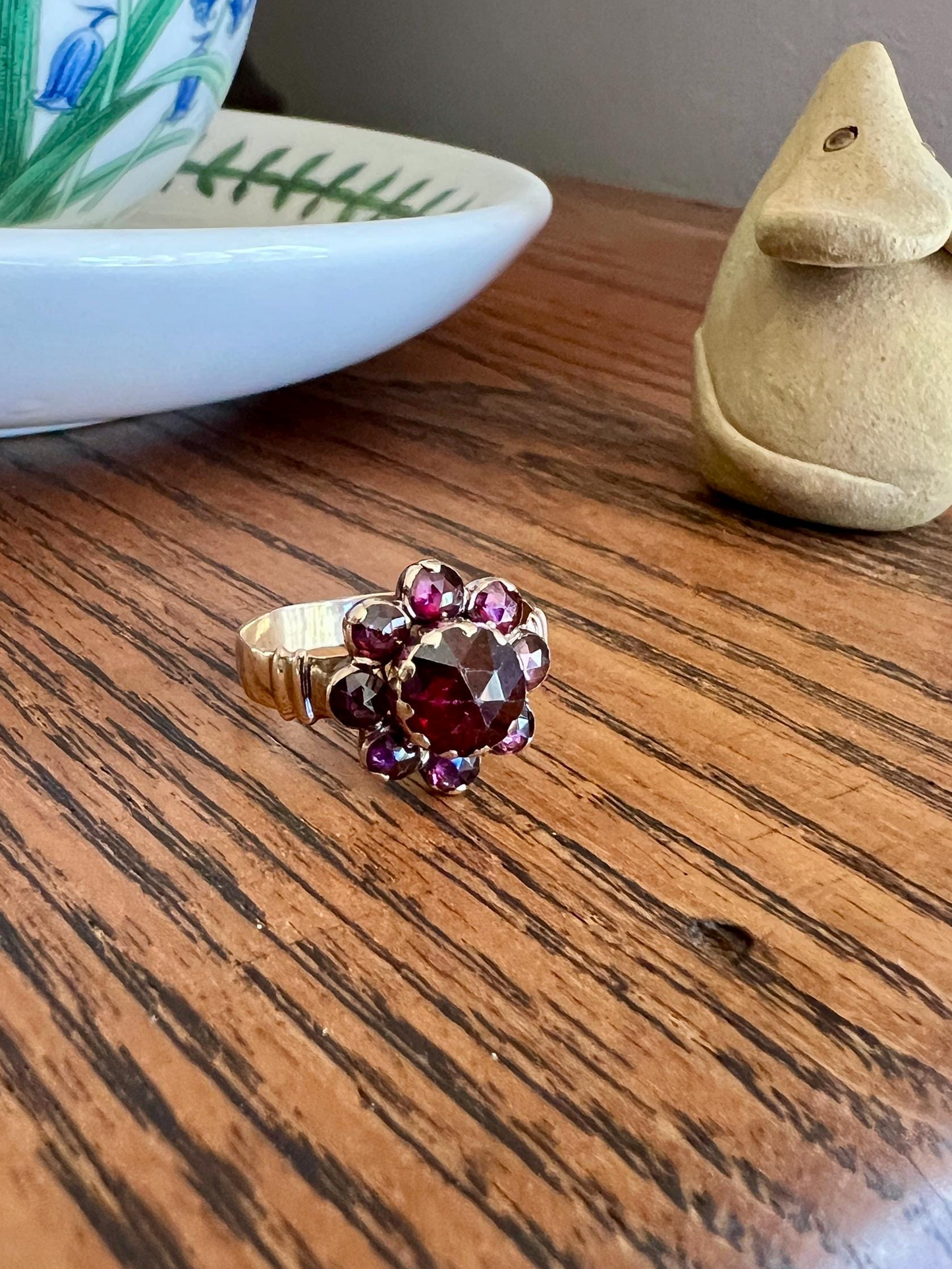 Perpignan GARNET Almandine Cluster Ring French VICTORIAN Era Hallmark 18k Gold Floral Daisy Glowing Berry Pink Purple Red