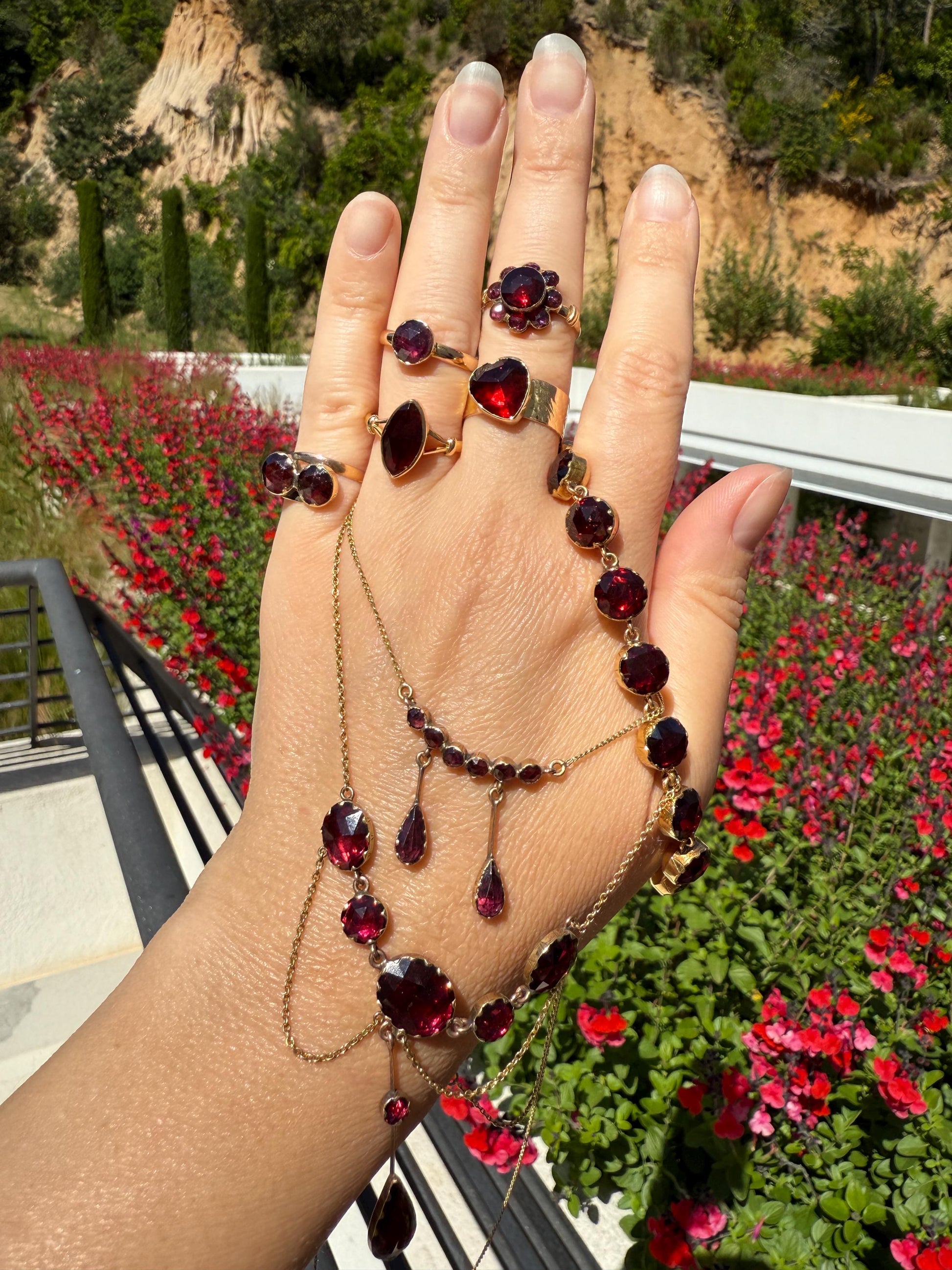 Gorgeous PERPIGNAN GARNET Festoon NECKLACE Drapery Chain 18k Gold Bezel Set Rose Cut Closed Back Almandine Glowing Raspberry Wine Love Gift