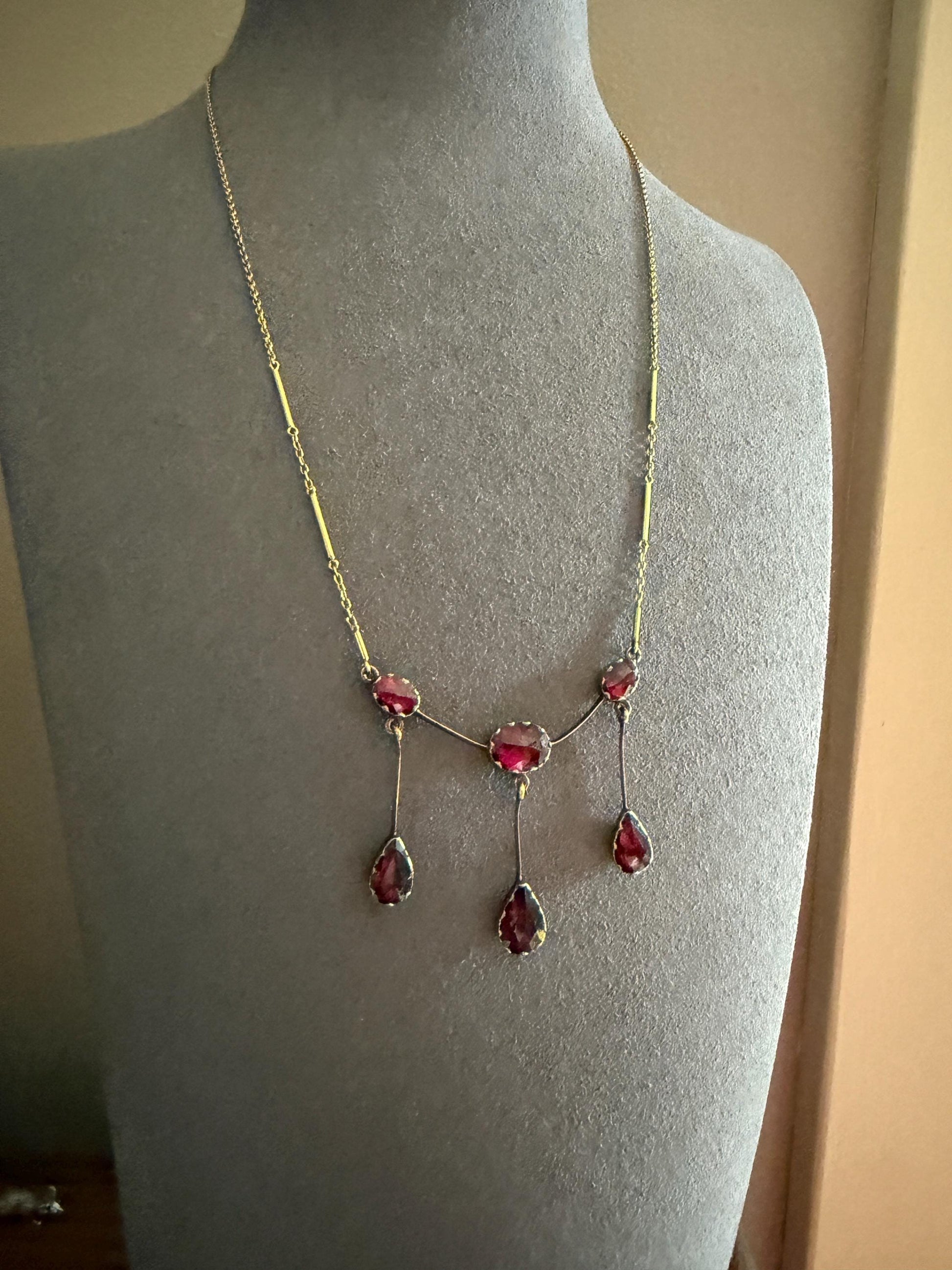 Perpignan GARNET Festoon Necklace Drapery Chain 18k Gold Bezel Set Rose Cut Closed Back Almandine Glowing