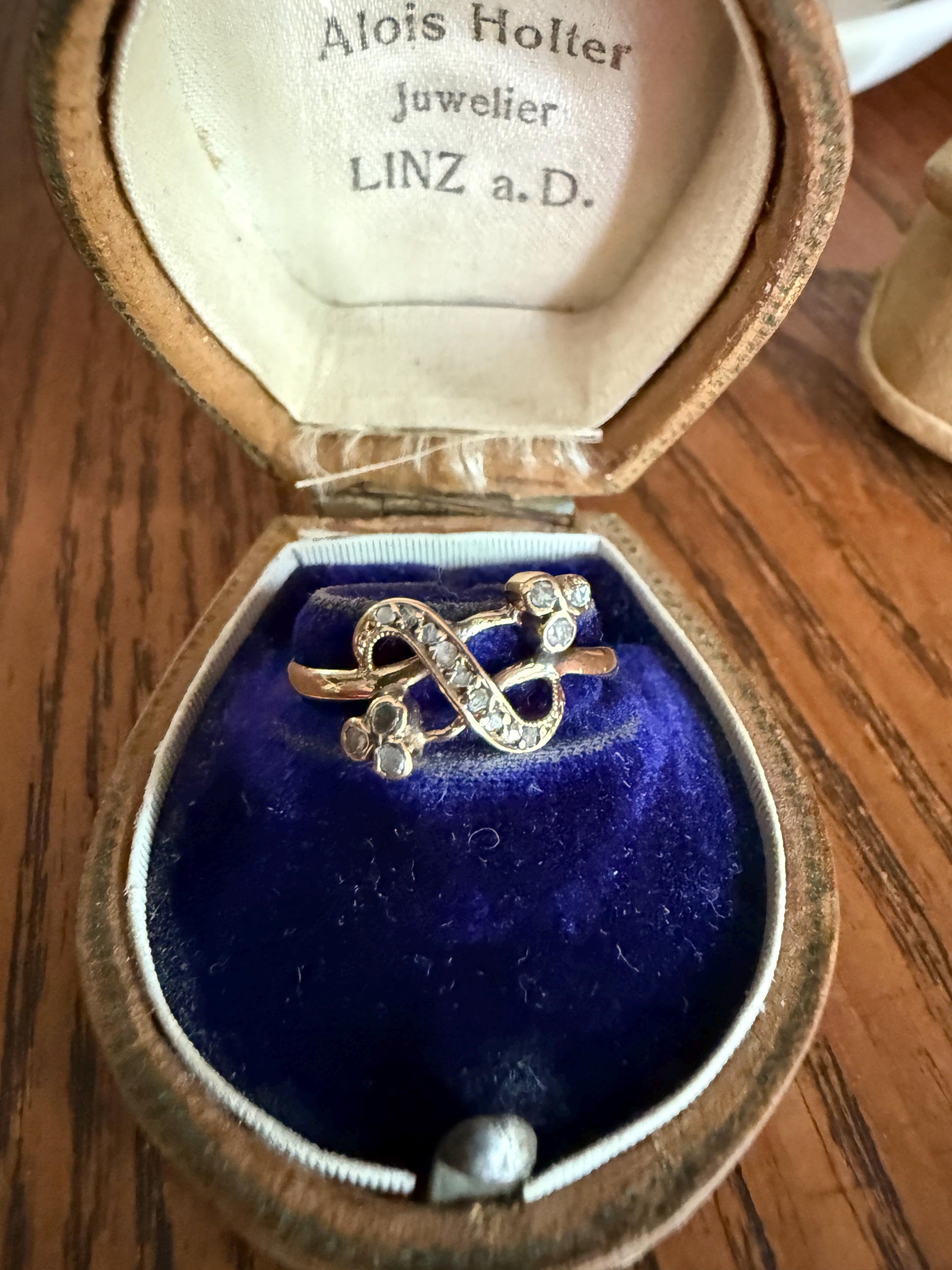 Victorian Swirl Rose Cut Diamond Band Forget Me Not Clover Spanish 18k Gold Ring Dainty Figural Stacker Movement and a Glint of Sparkle Gift