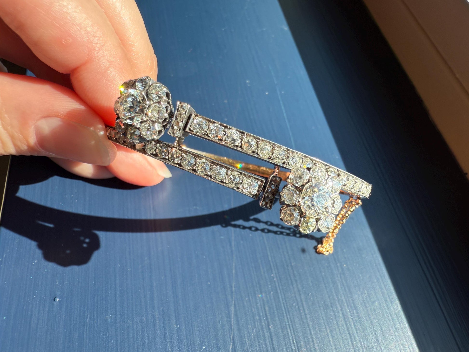 ANTIQUE 6 Carats Double Daisy CLUSTER 56 Old Mine & Rose Cut DIAMONDS French Hinged Bangle Bracelet 18k Gold Belle Epoque 6Ctw OmC