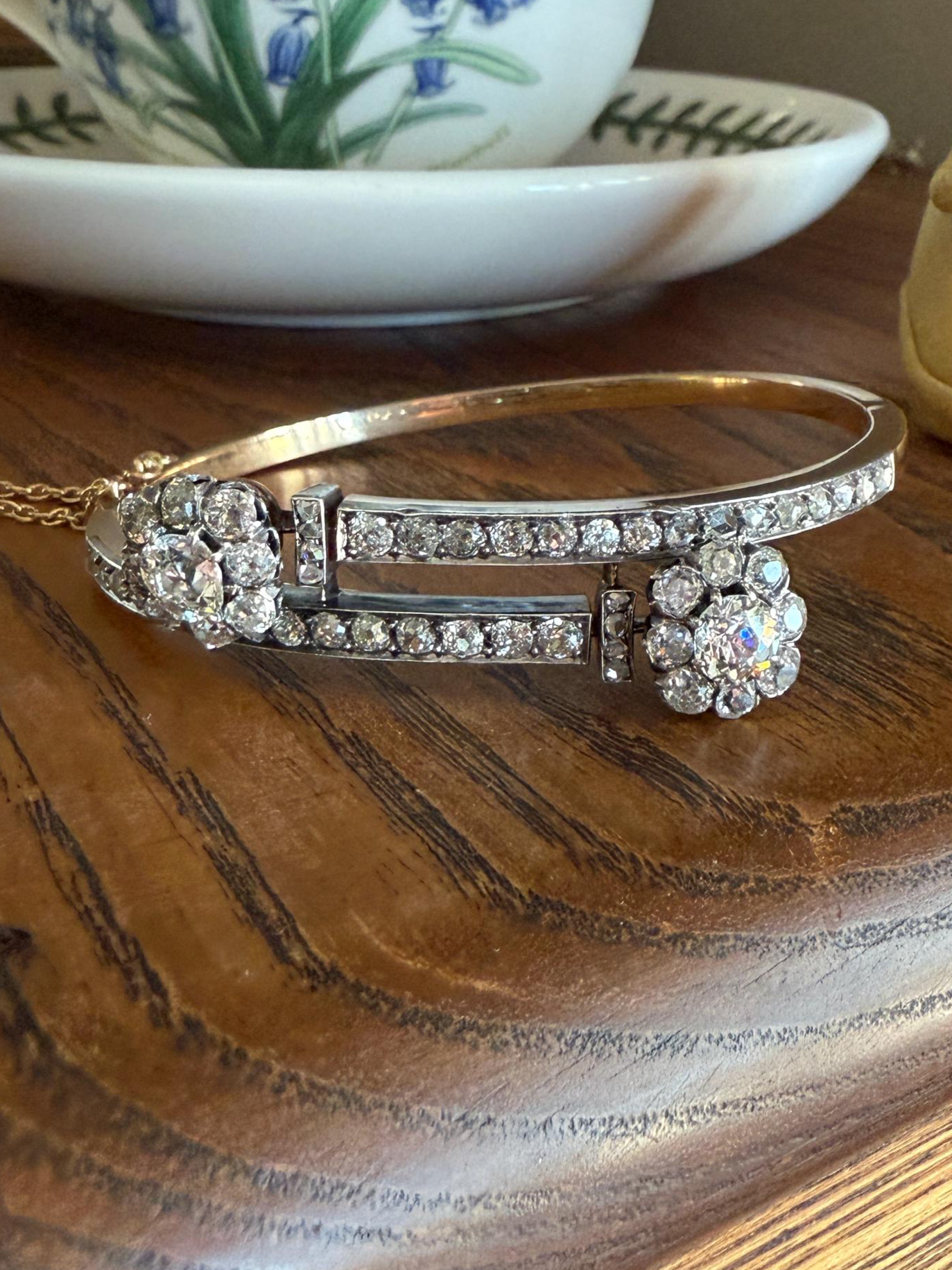 ANTIQUE 6 Carats Double Daisy CLUSTER 56 Old Mine & Rose Cut DIAMONDS French Hinged Bangle Bracelet 18k Gold Belle Epoque