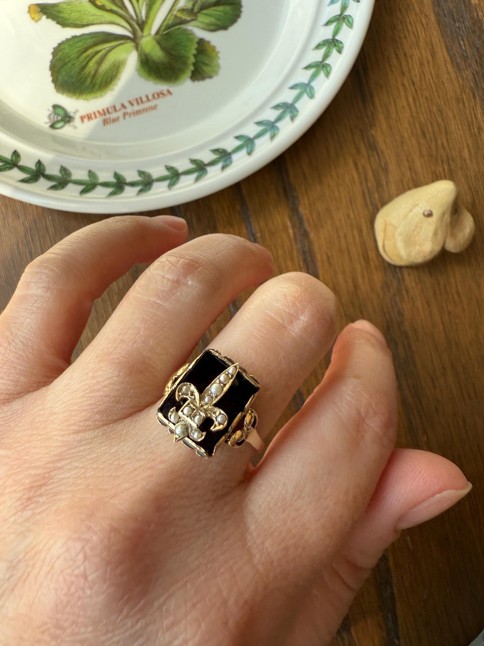FLEUR De Lis ANTIQUE Figural Black Onyx Ring 10k Gold Figural Unique Gift Art Deco Stacker Flower of the Lily French Symbol Seed Pearl Inlay