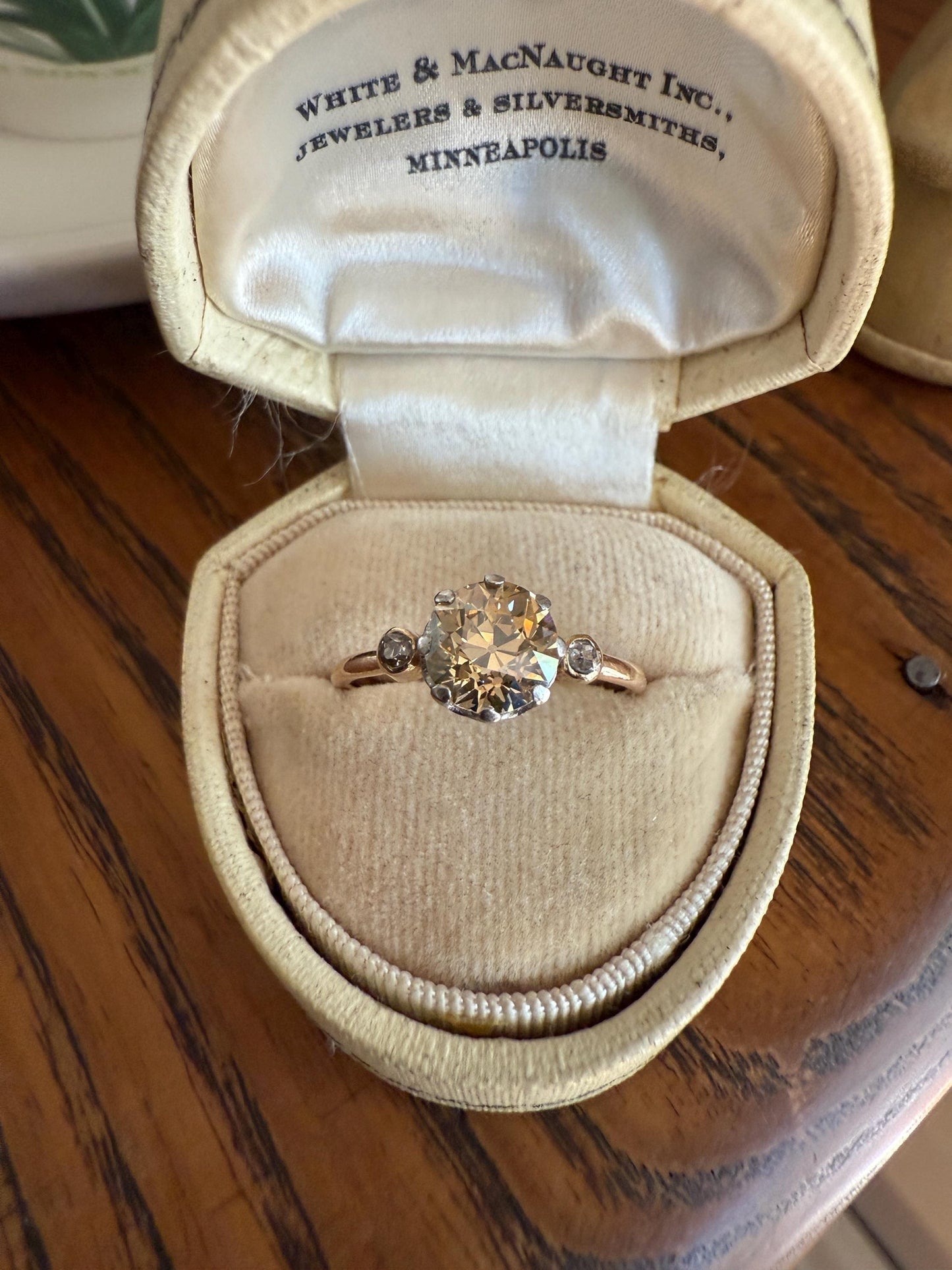 Antique Eye Clean Color Change 1.5 Carat Tdw Antique Fancy Champagne Green Yellow Old Mine Cut DIAMOND Solitaire Ring Three Stone 18k Gold