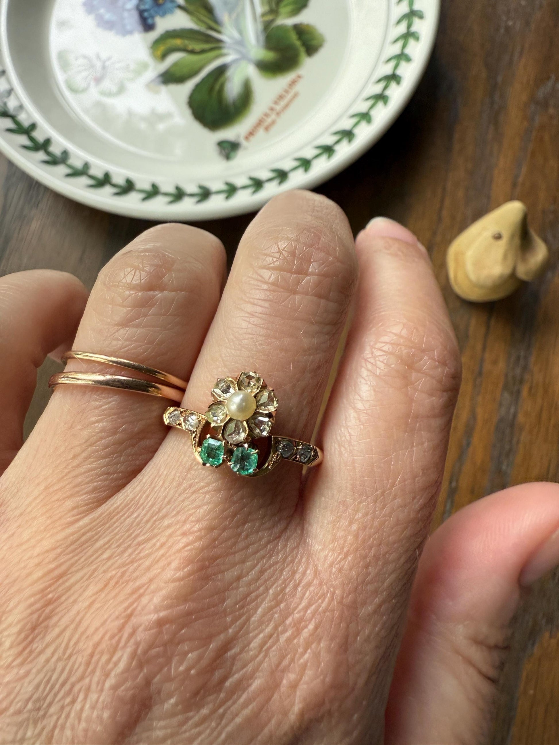 FLORAL Unique Emerald Rose Cut DIAMOND Pearl Figural Ring French Antique 18k Gold Victorian Stacker Green Sparkle Halo Flower Belle Epoque