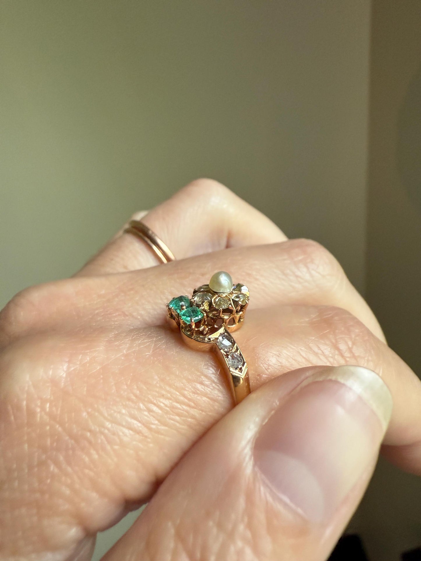 FLORAL Unique Emerald Rose Cut DIAMOND Pearl Figural Ring French Antique 18k Gold Victorian Stacker Green Sparkle Halo Flower Belle Epoque