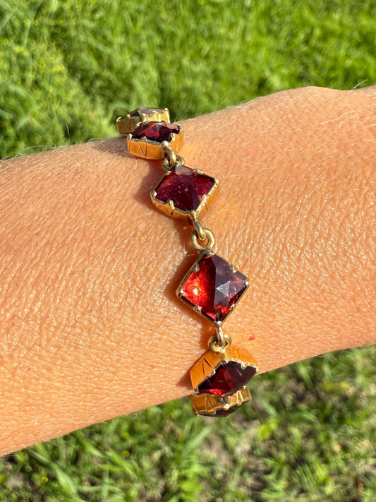 Vintage French Perpignan GARNET Riviere Eternity Bracelet 18k Gold Unique Square Bezel Set Rose Cut Closed Back Glowing Red Riviera