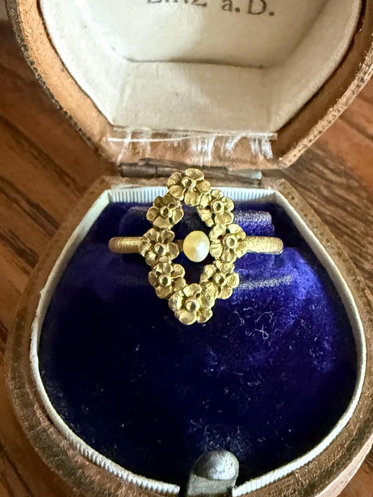 FORGET Me NOT Garland Halo French Figural Floral Antique Ring 18k Gold Belle Epoque Art Nouveau Pearl