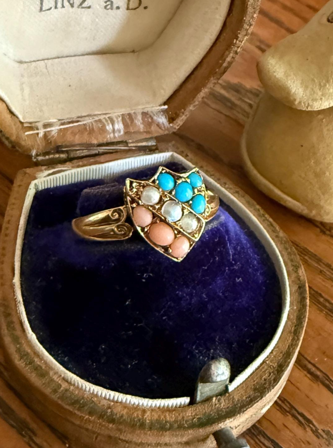Antique SHIELD Turquoise Pearl Coral Striped 14k Gold Figural Ring Victorian Colorful Blue Salmon Pink White
