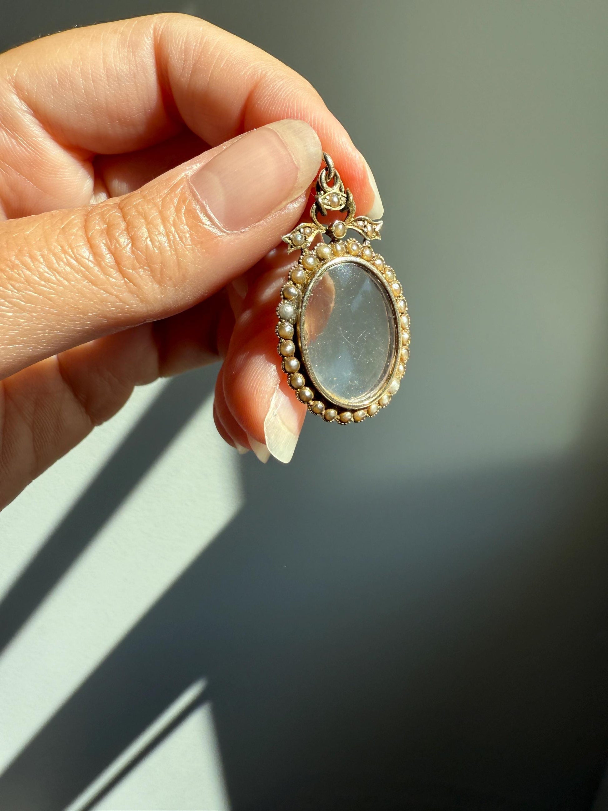 BOW Ribbon Crowned Oval Antique LOCKET Pendant VICTORIAN Era with Pearl Halo & Opening Back 9k Gold Romantic Gift Sweet Double Glass