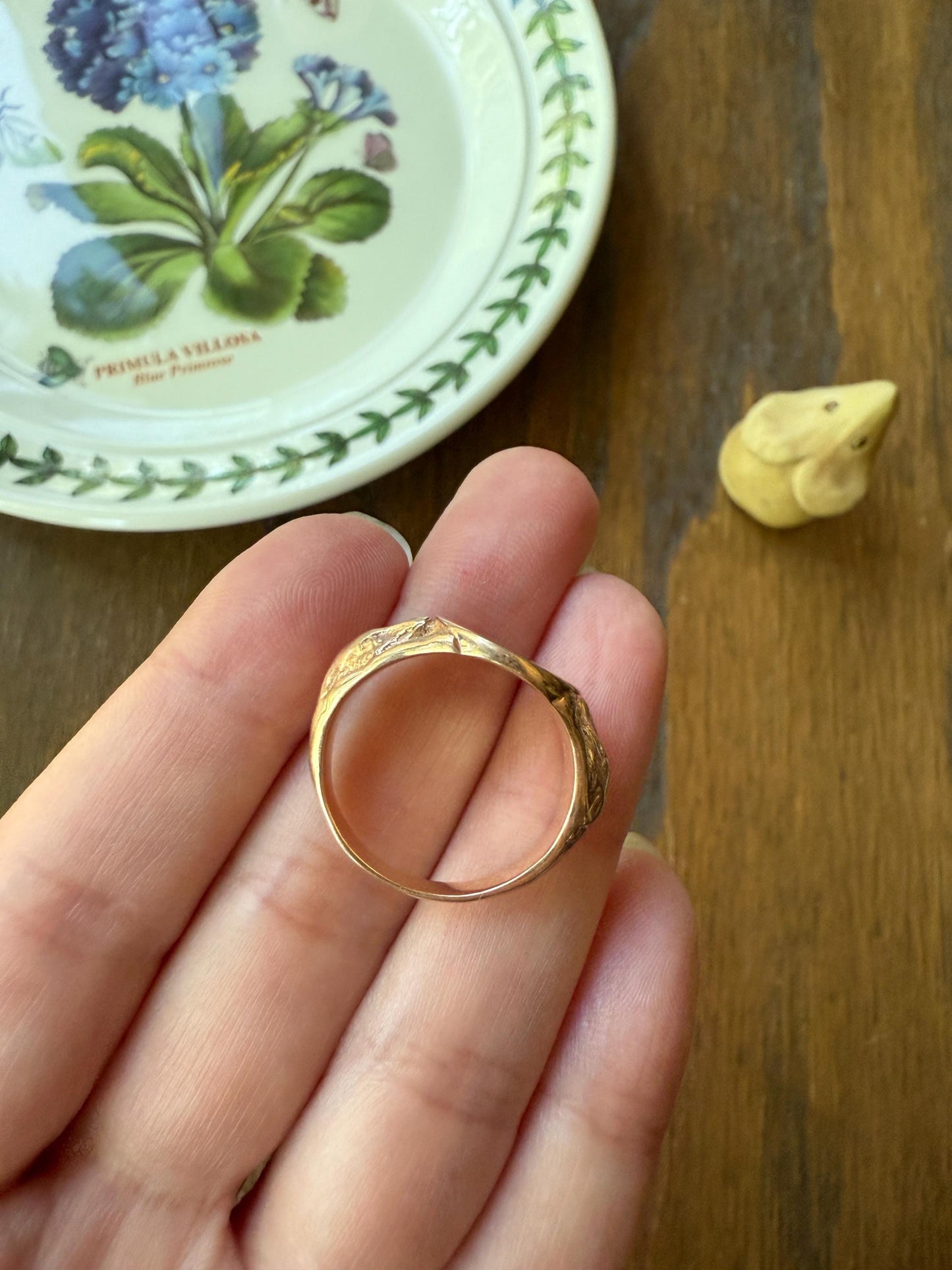 FOX or WOLF Figural Signet 8.5g 10k Rose Gold Antique Animal Ring Chunky Band Sturdy Heavy Unisex Lifelike Detail Initial Monogram Man or