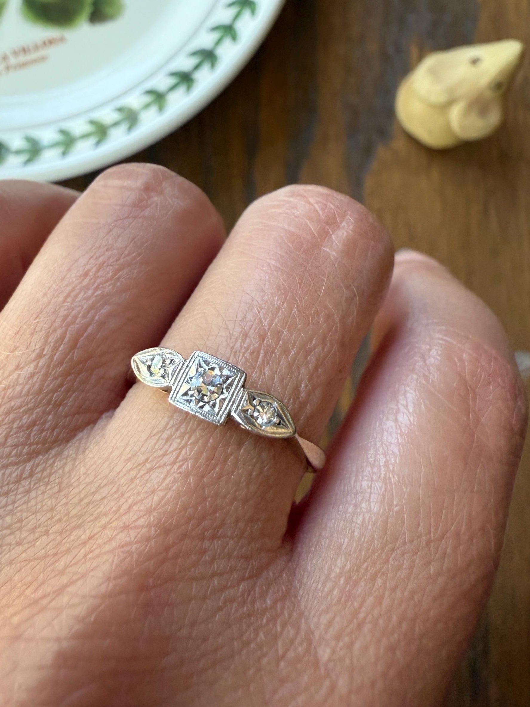 Three Stone Diamond Starburst Bezel Antique Art Deco Skinny Wedding Band 9k Gold Platinum Solid Stacker Ring Single Cut Dainty Engagement