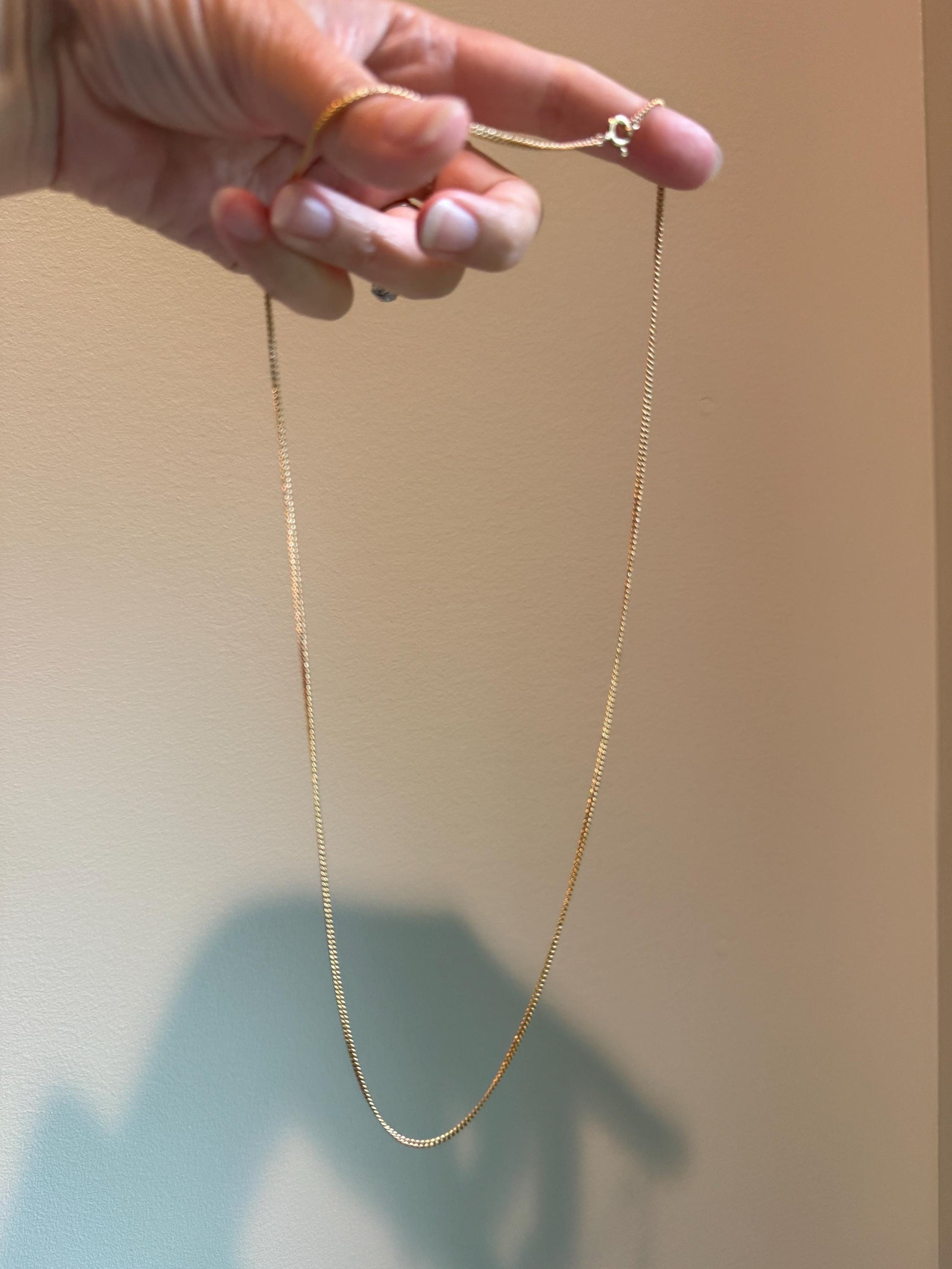 The Perfect Chain? Vintage 6.6g 10k Gold Solid Necklace Pendant Holder 1.8mm Gauge Small Curb Link 24 Inches Long