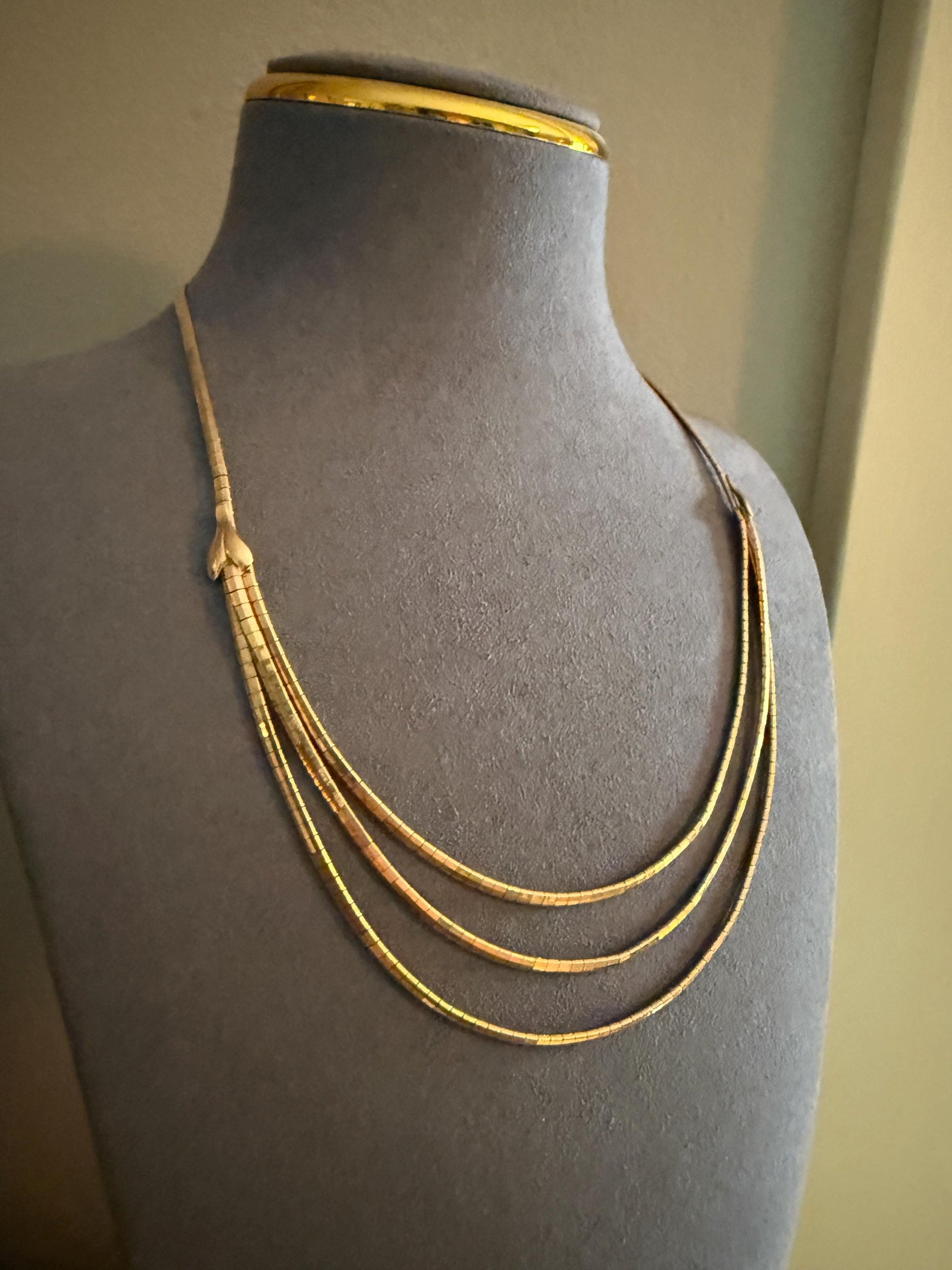 HEAVY 28g 18k Gold Solid Vintage Triple Strand Shimmering Liquid Chain Whale Tale Crocus Flower Ornament Snake Link Drapery Necklace Glowing