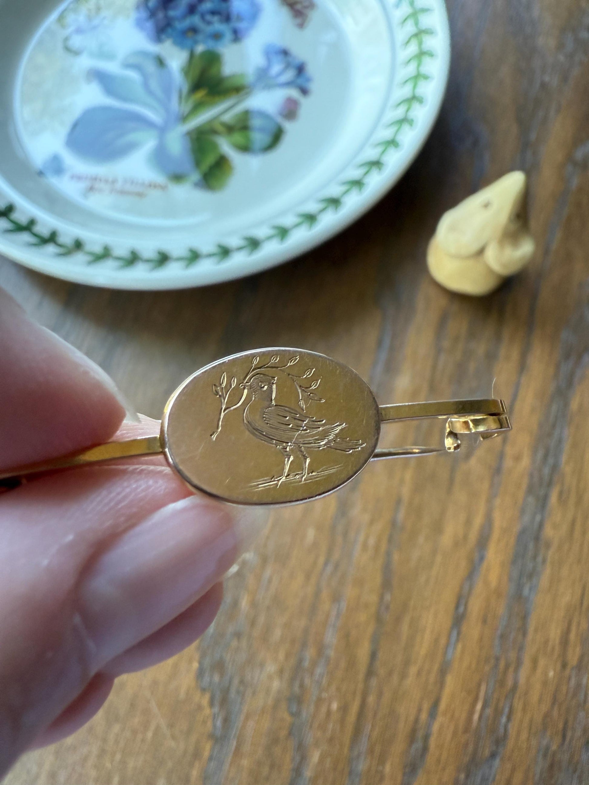 DOVE of Peace Bird Olive Branch Antique Victorian Hand Engraved Safety Pin Extender Connector Charm Holder 9k Gold Animal Jewelry Oval