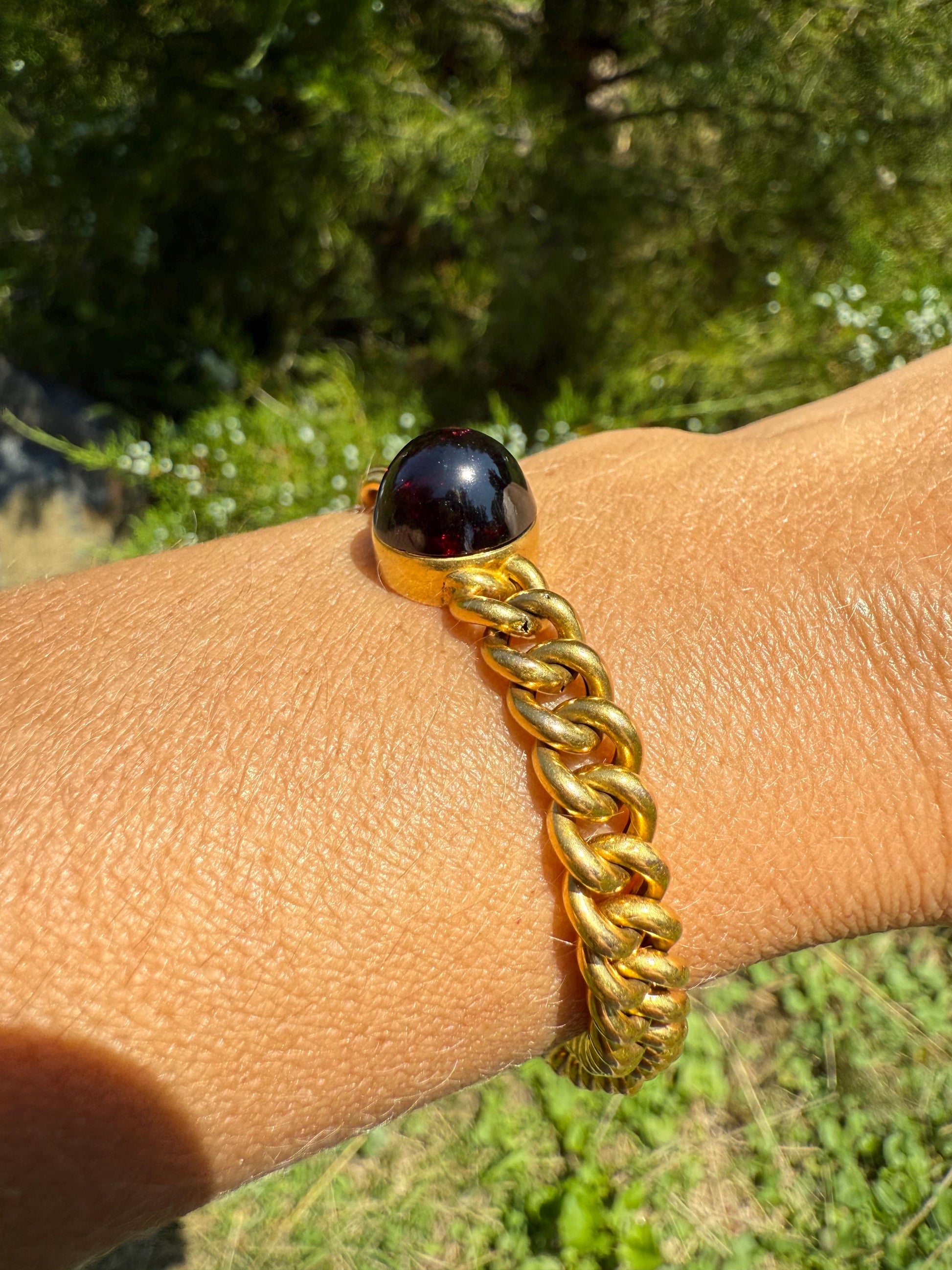 CHUNKY Antique 13.1g 18k Gold Red GARNET Orb Crimson Sugarloaf Red Glow Cabochon French Cuban Curb Link Chain Bracelet Gold Wriststack Gift